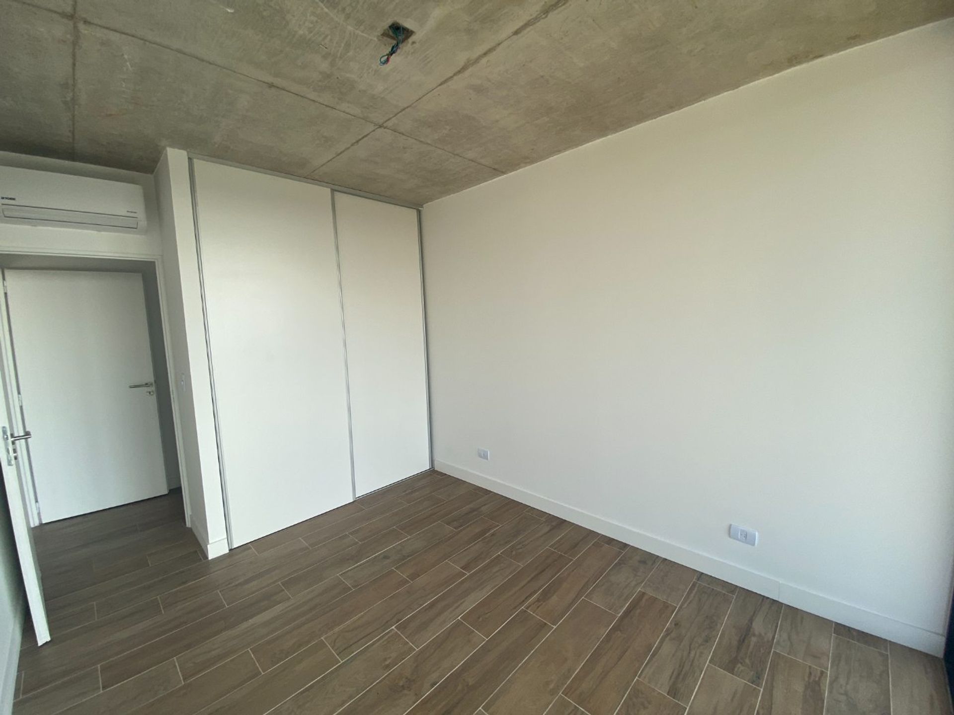 Dpto En Alquiler Anual 2 Amb Terrazas Santa Maria