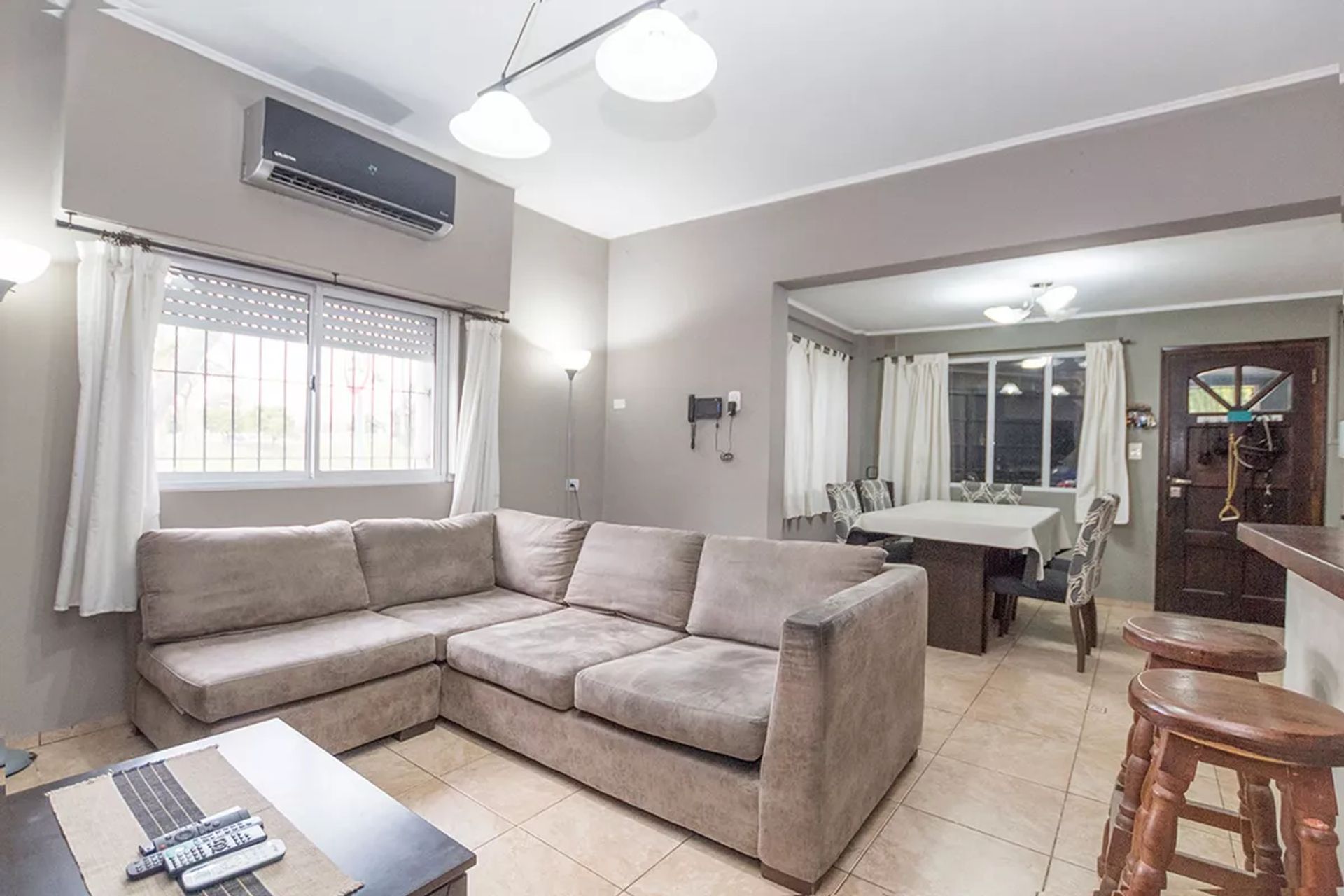 Venta Casa 4 amb Garage Terraza 2 Baños VICTORIA