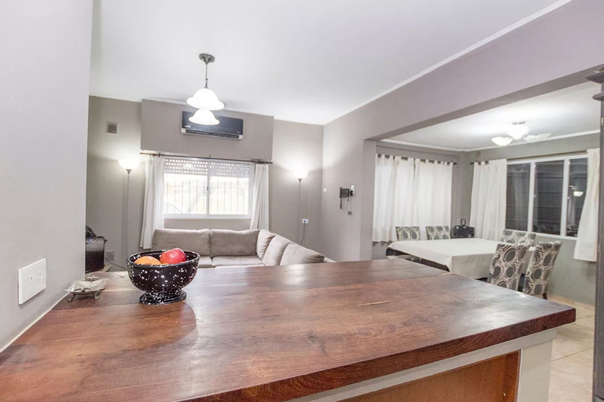 Venta Casa 4 amb Garage Terraza 2 Baños VICTORIA