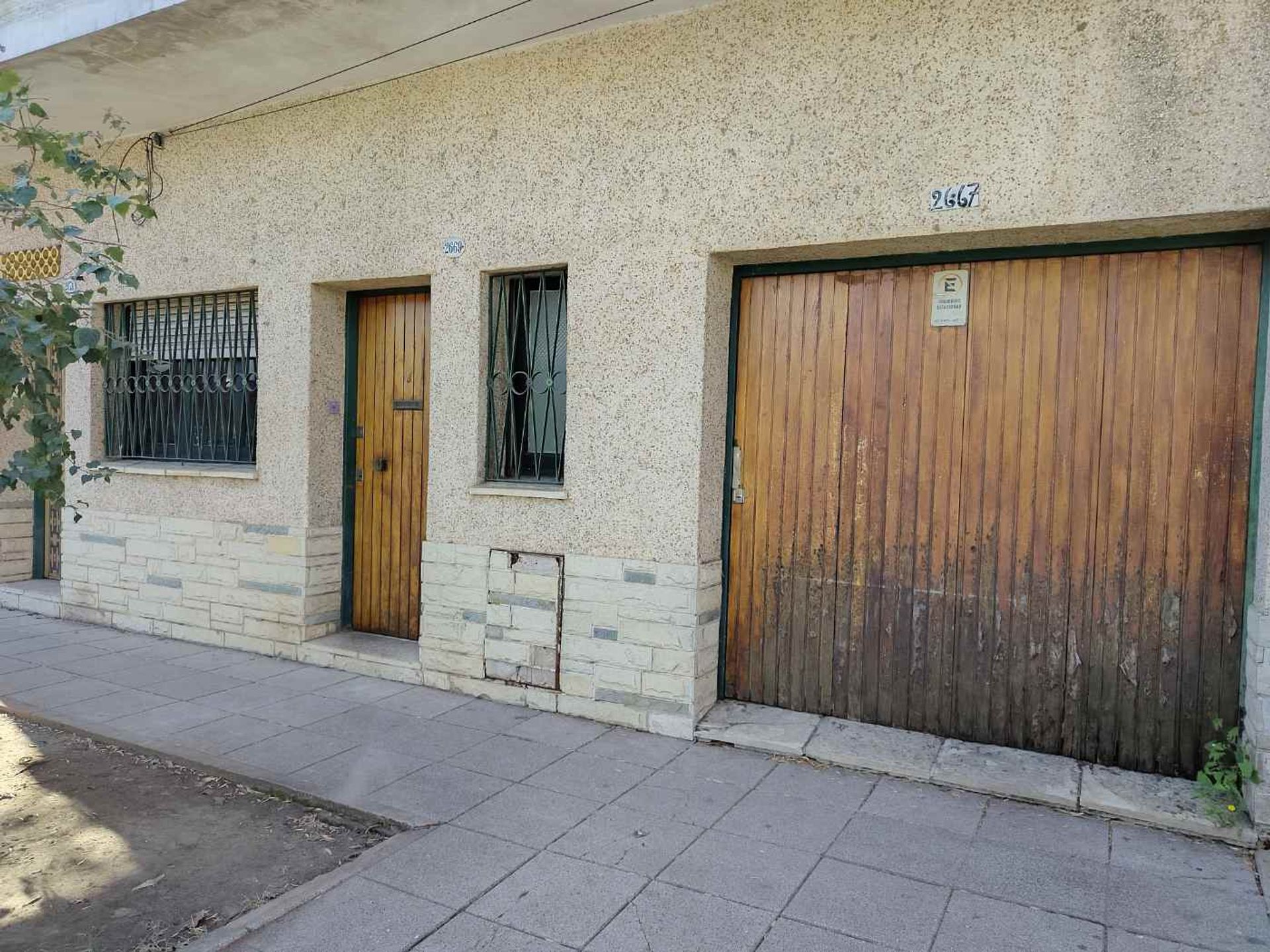 Venta PH 2 ambientes Munro cochera jardín