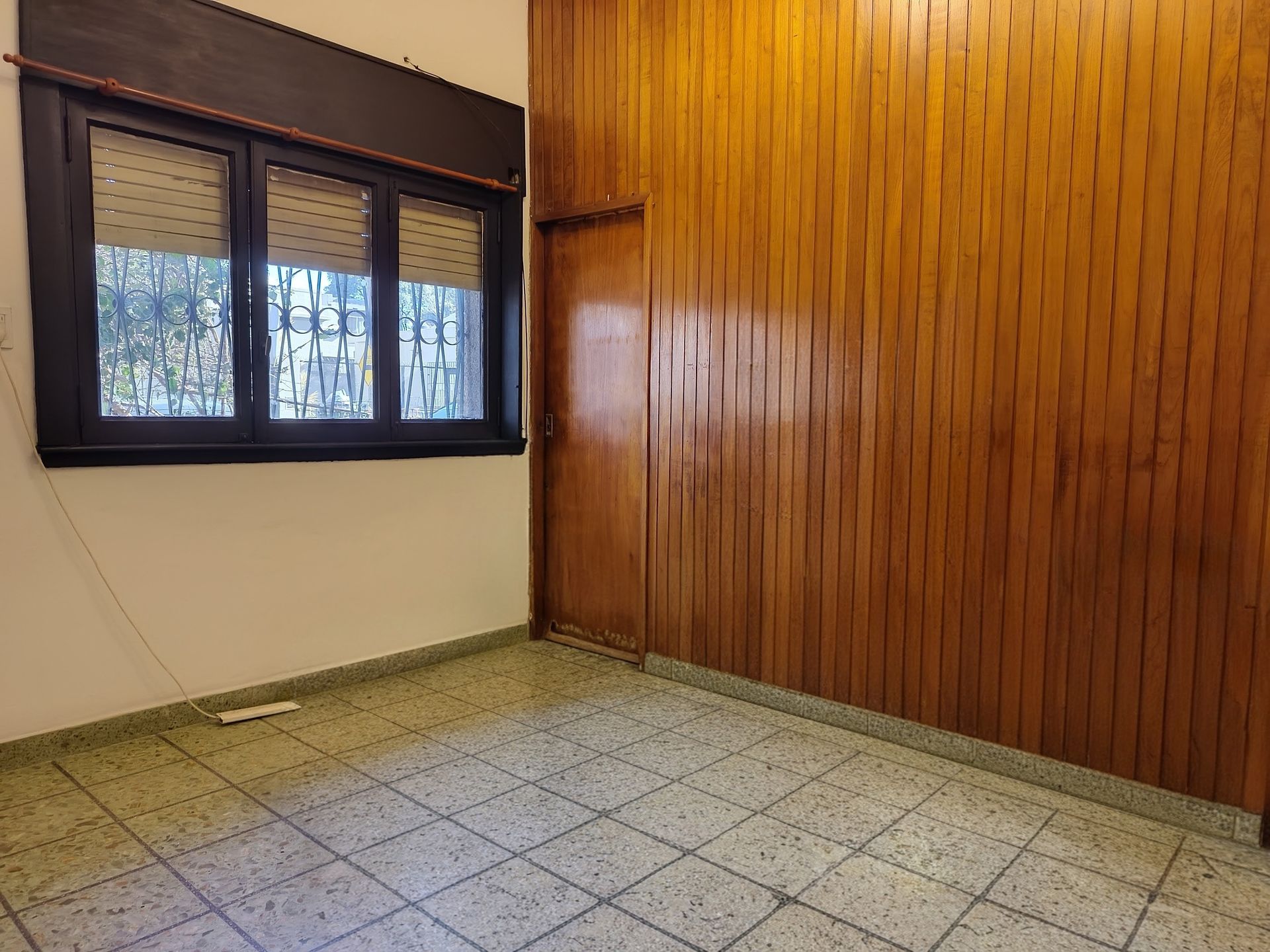 Venta PH 2 ambientes Munro cochera jardín