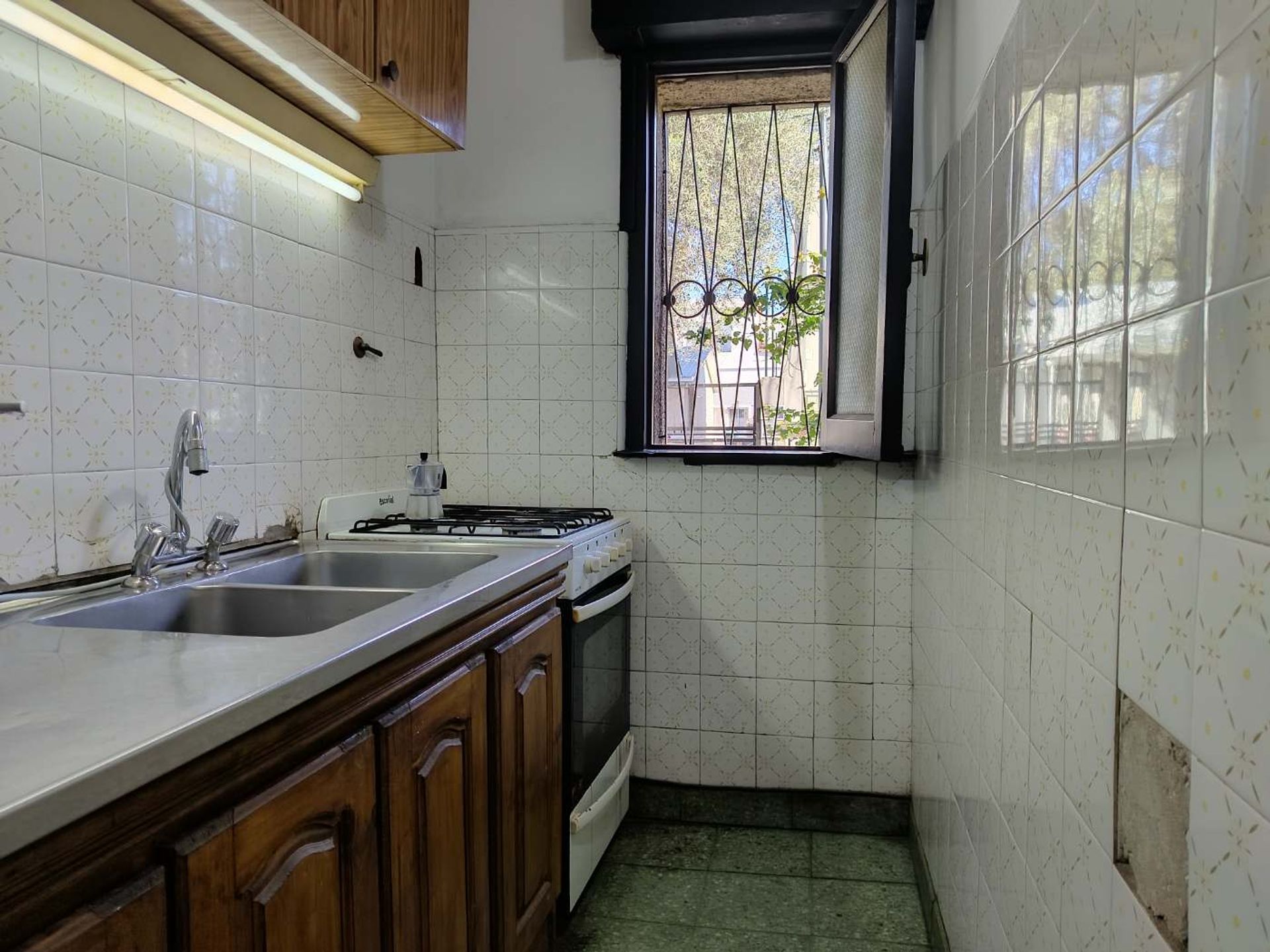 Venta PH 2 ambientes Munro cochera jardín