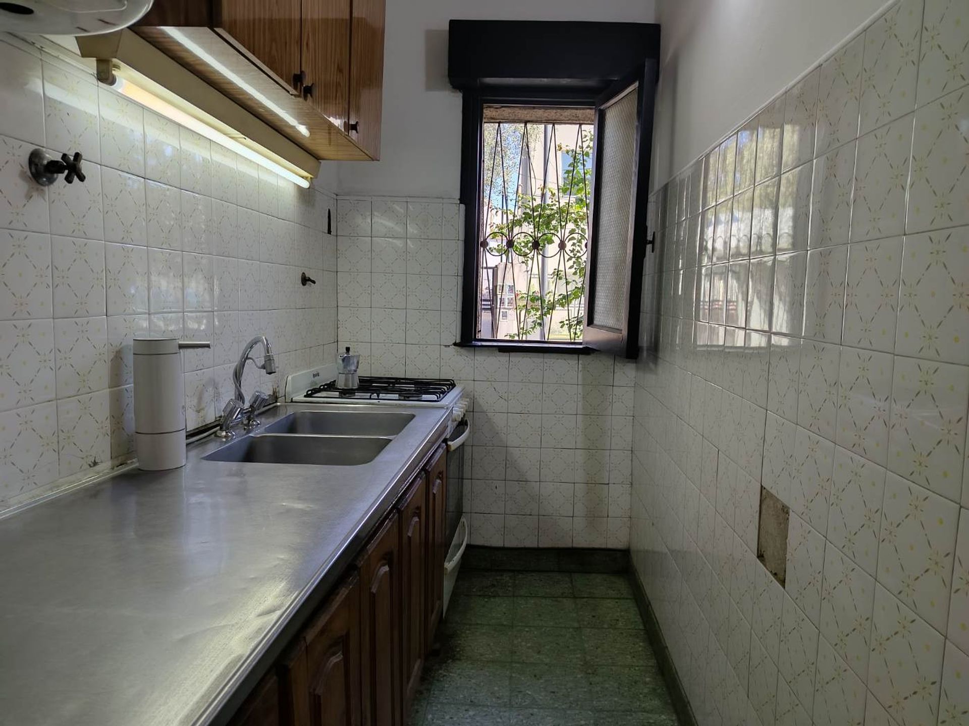 Venta PH 2 ambientes Munro cochera jardín