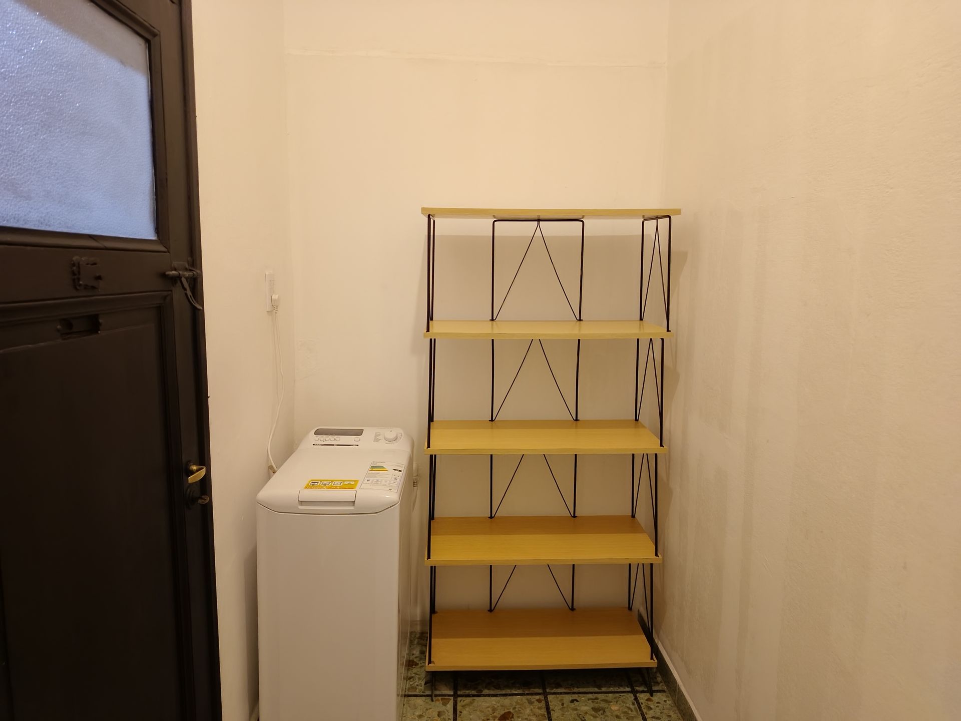 Venta PH 2 ambientes Munro cochera jardín