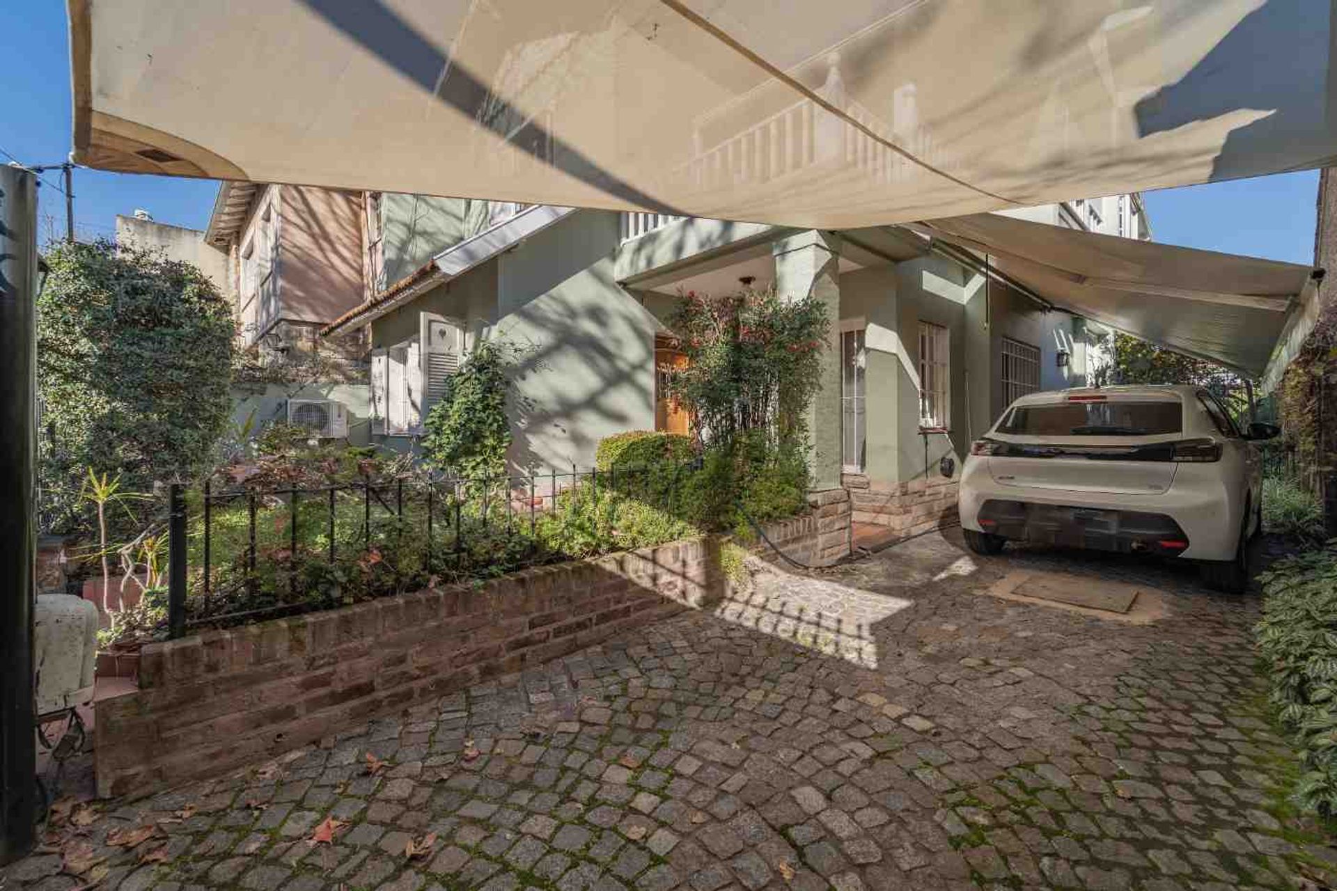 Venta Casa 6 Ambientes Con Jardín Y Pileta Olivos