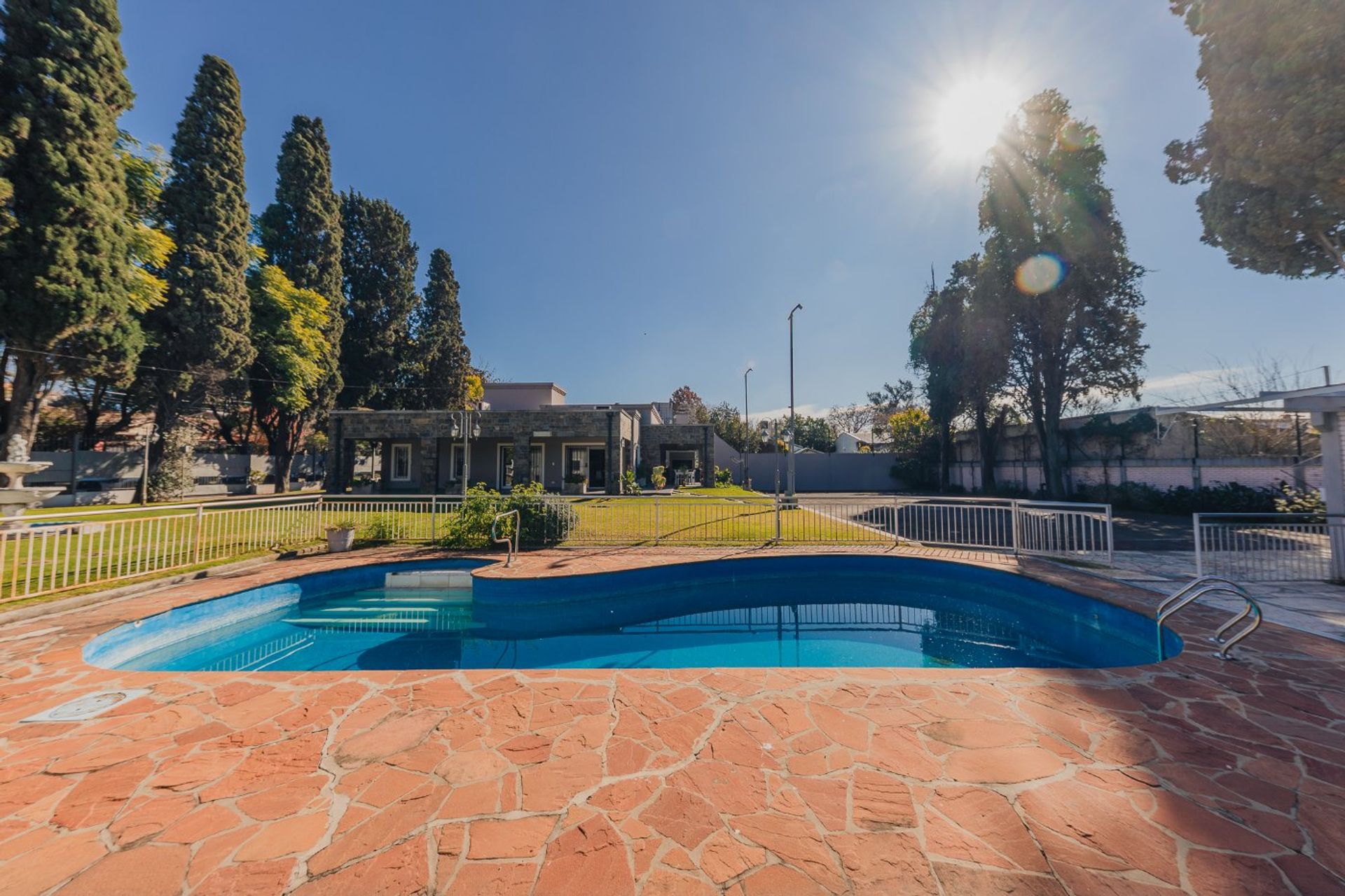 Venta Casa 4 Ambientes + Dependencia Don Torcuato