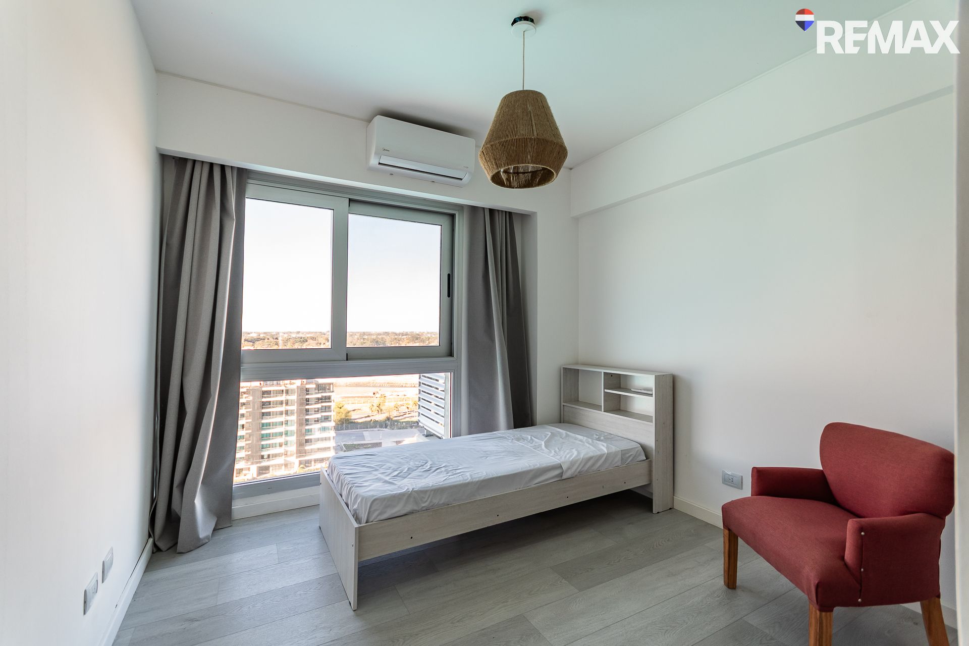 Dpto 4 amb c/cochera en VENTA, Remeros Beach,Tigre