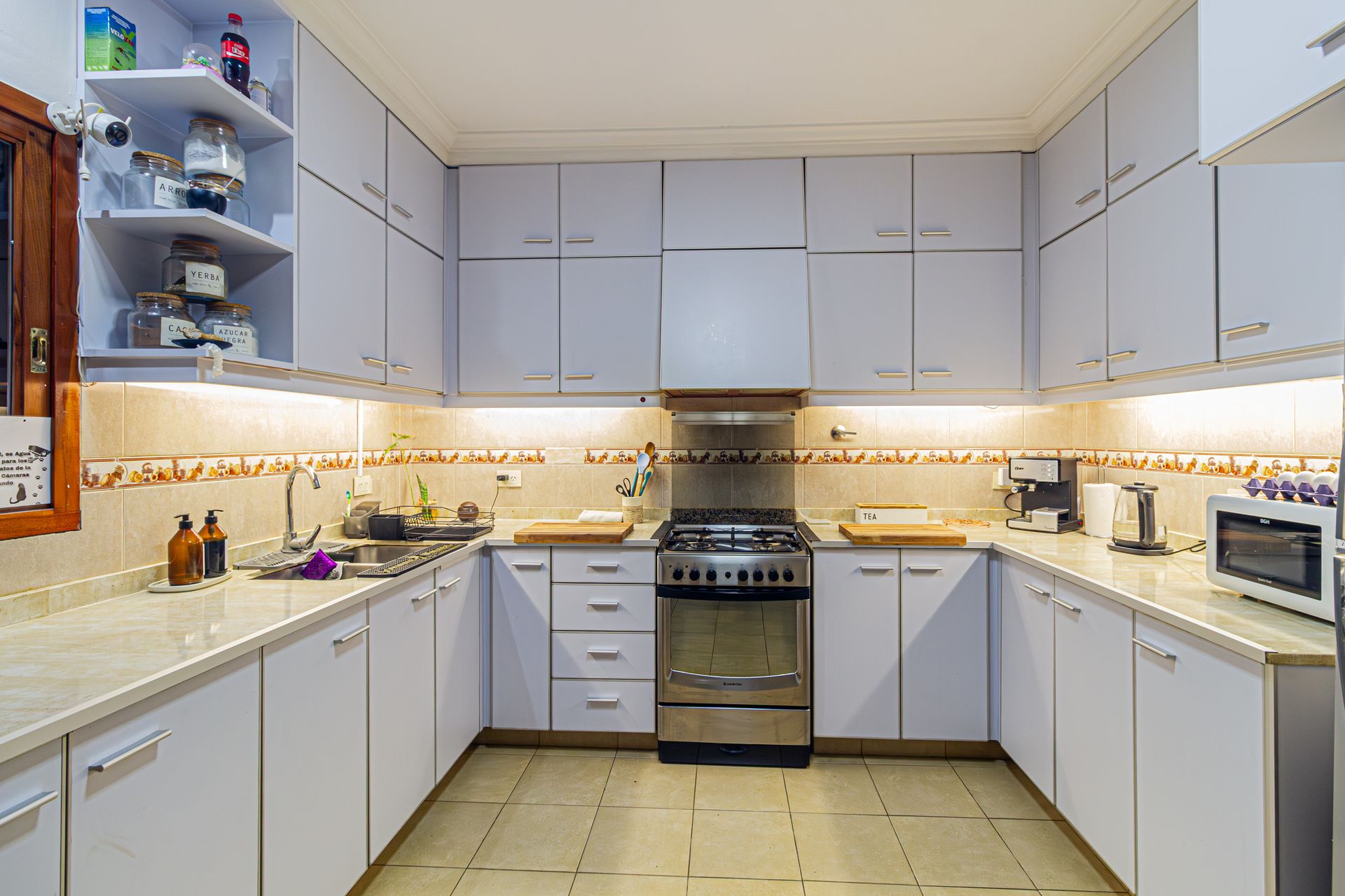 Casa En Venta En Martinez Con Cochera Y Jardin
