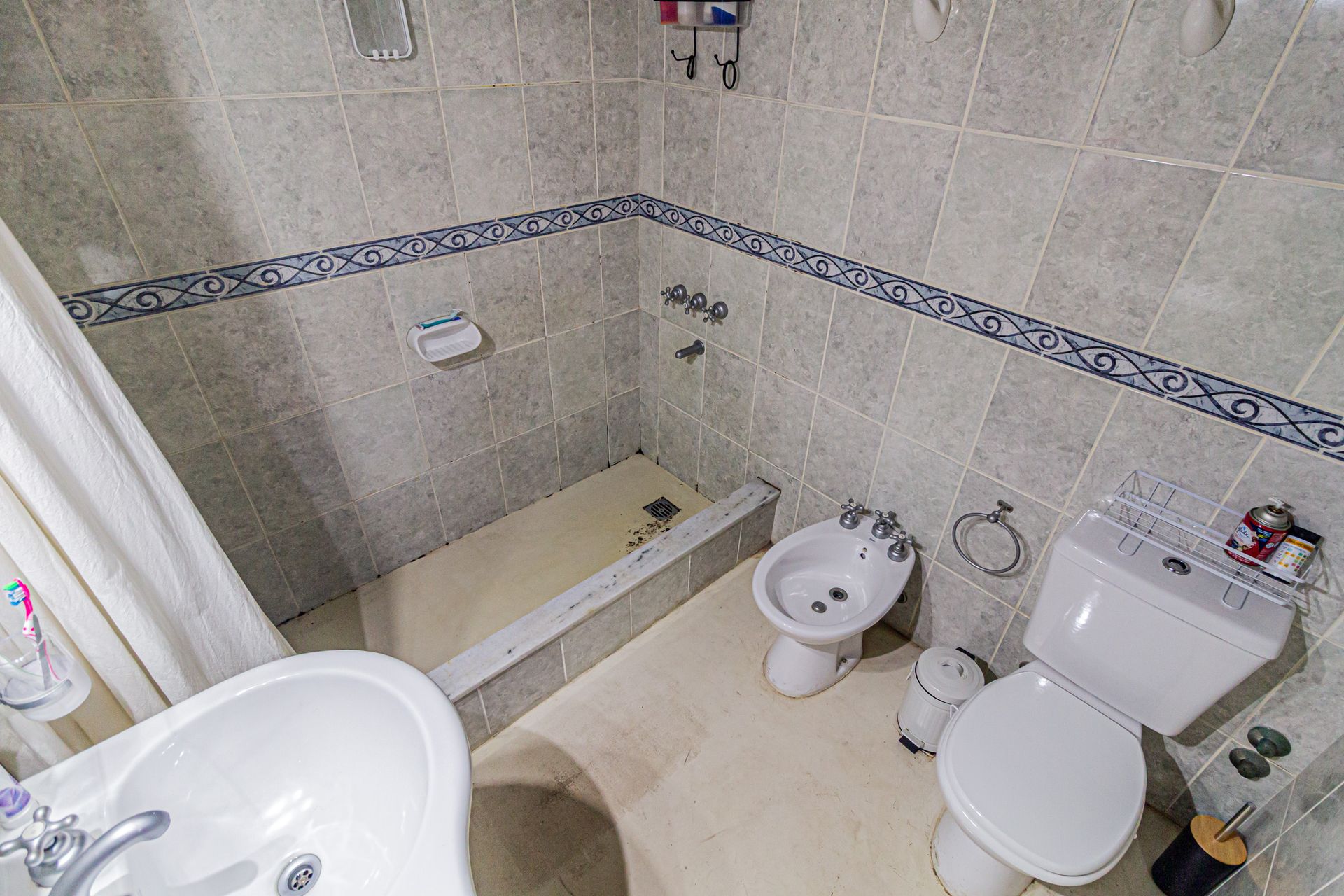 Casa En Venta En Martinez Con Cochera Y Jardin
