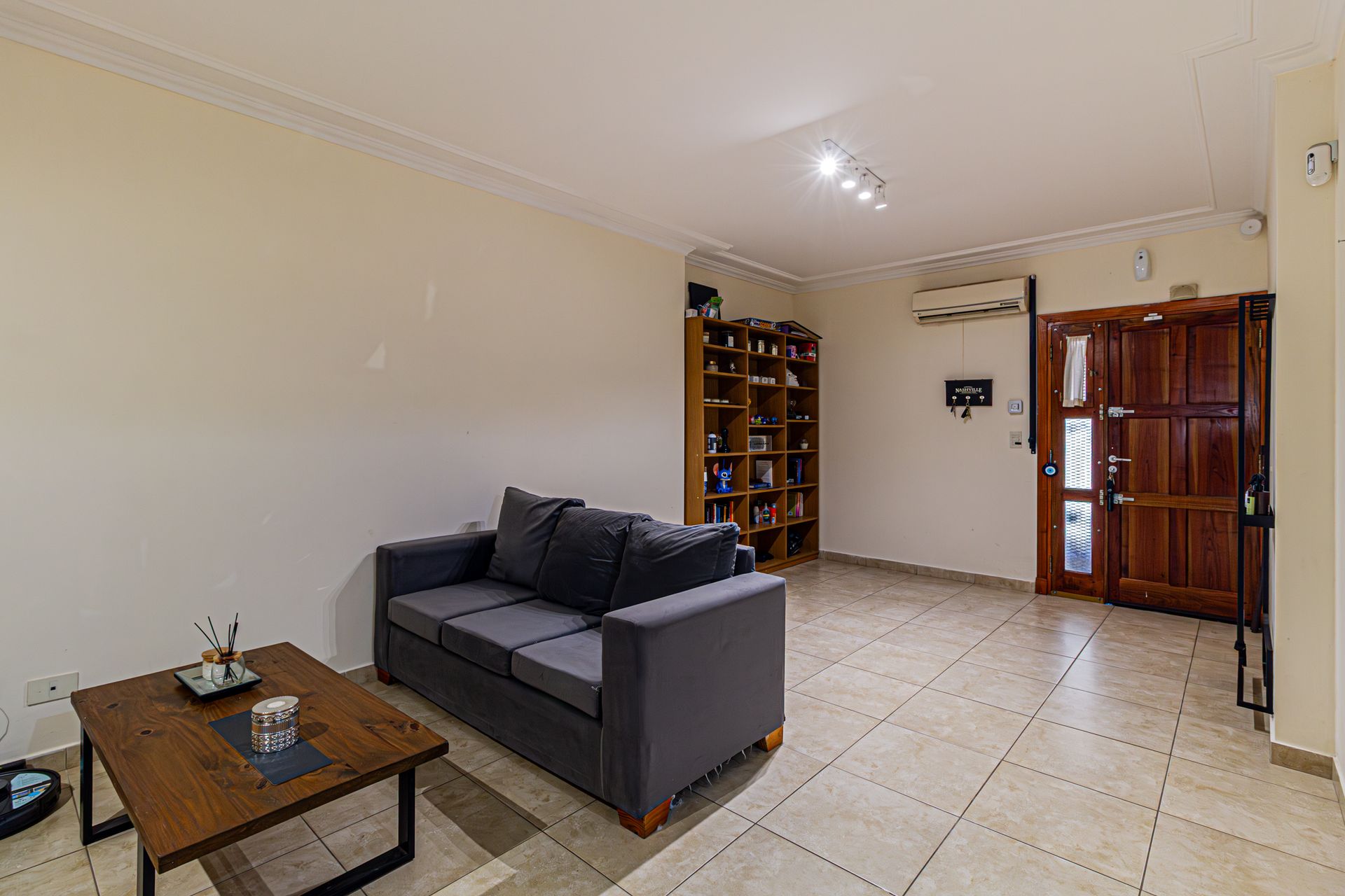 Casa En Venta En Martinez Con Cochera Y Jardin