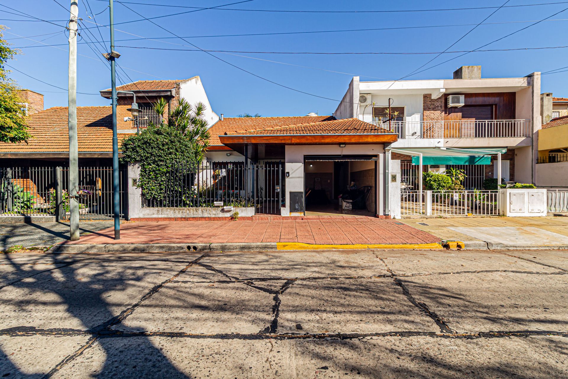 Casa En Venta En Martinez Con Cochera Y Jardin