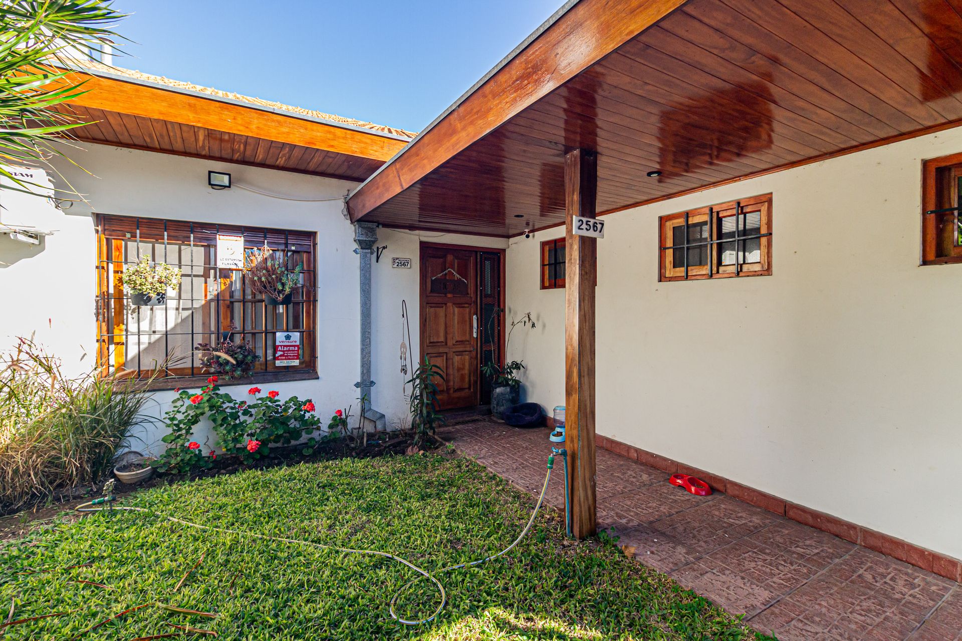 Casa En Venta En Martinez Con Cochera Y Jardin