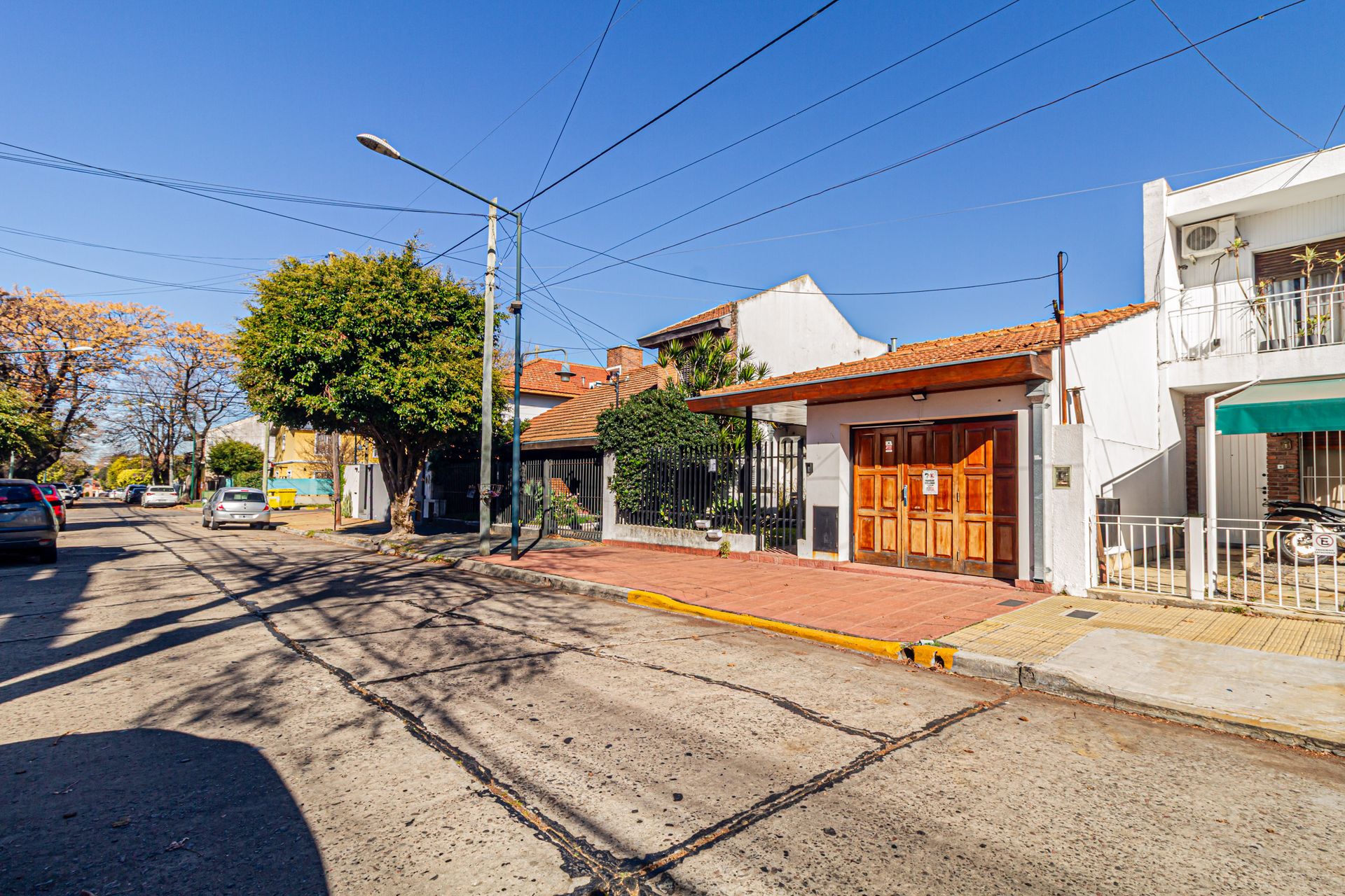 Casa En Venta En Martinez Con Cochera Y Jardin