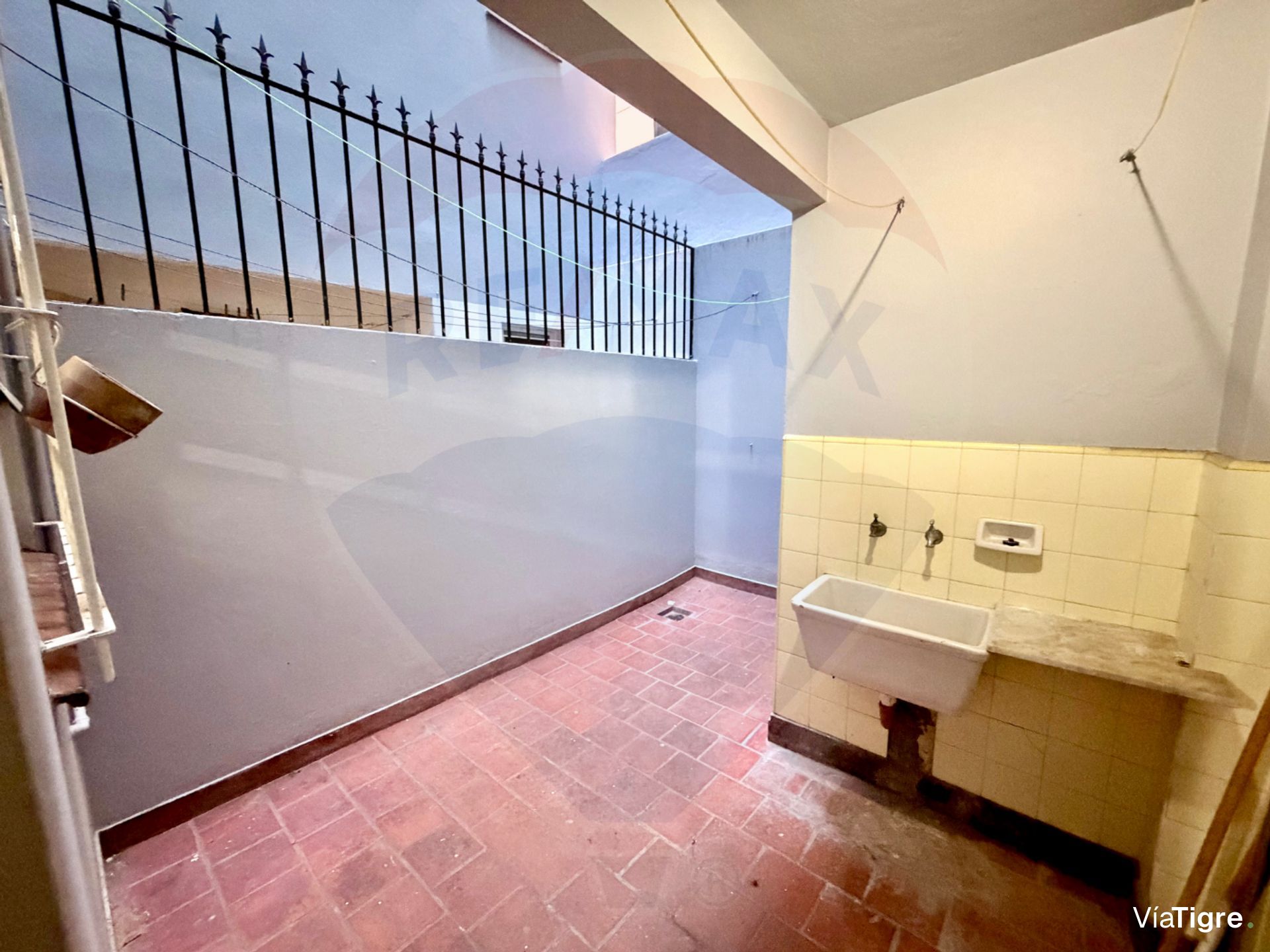 departamento 3 ambientes con patio olivos centro