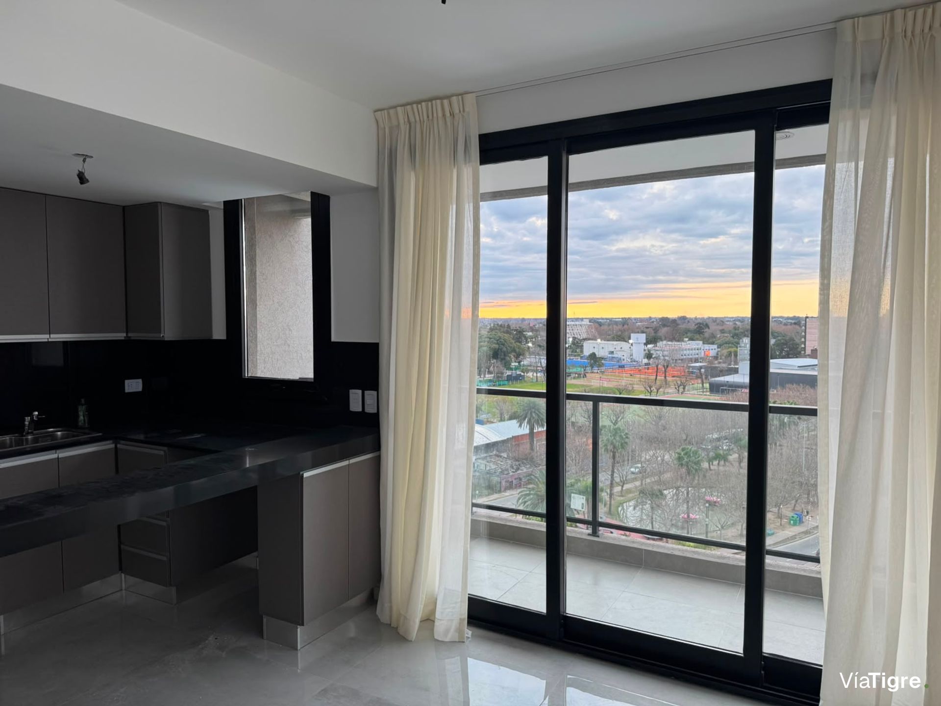Alquiler depto piso 8 vista panoramica, amenities