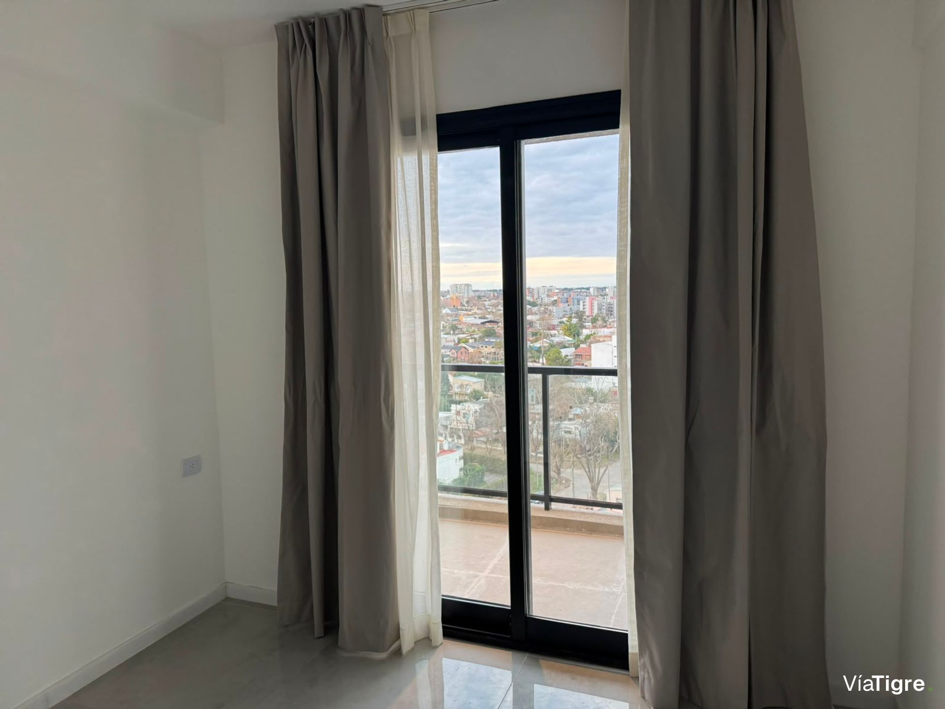 Alquiler depto piso 8 vista panoramica, amenities