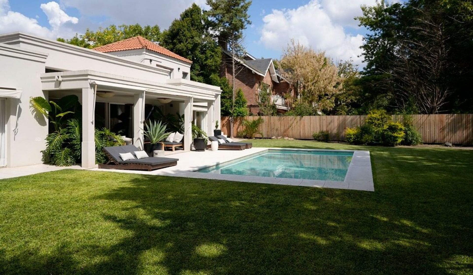 Venta Casa Con Jardin Y Pileta En Rincon Del Arca