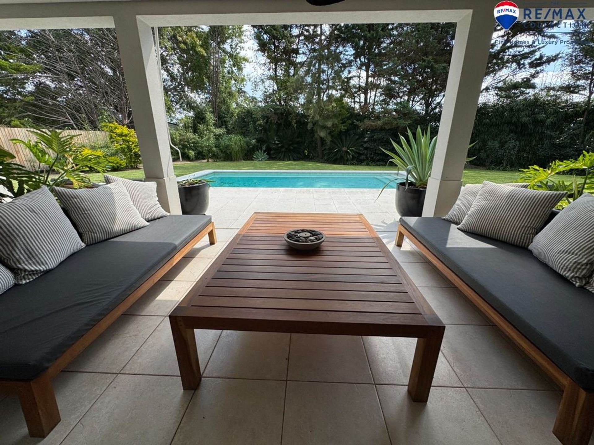 Venta Casa Con Jardin Y Pileta En Rincon Del Arca
