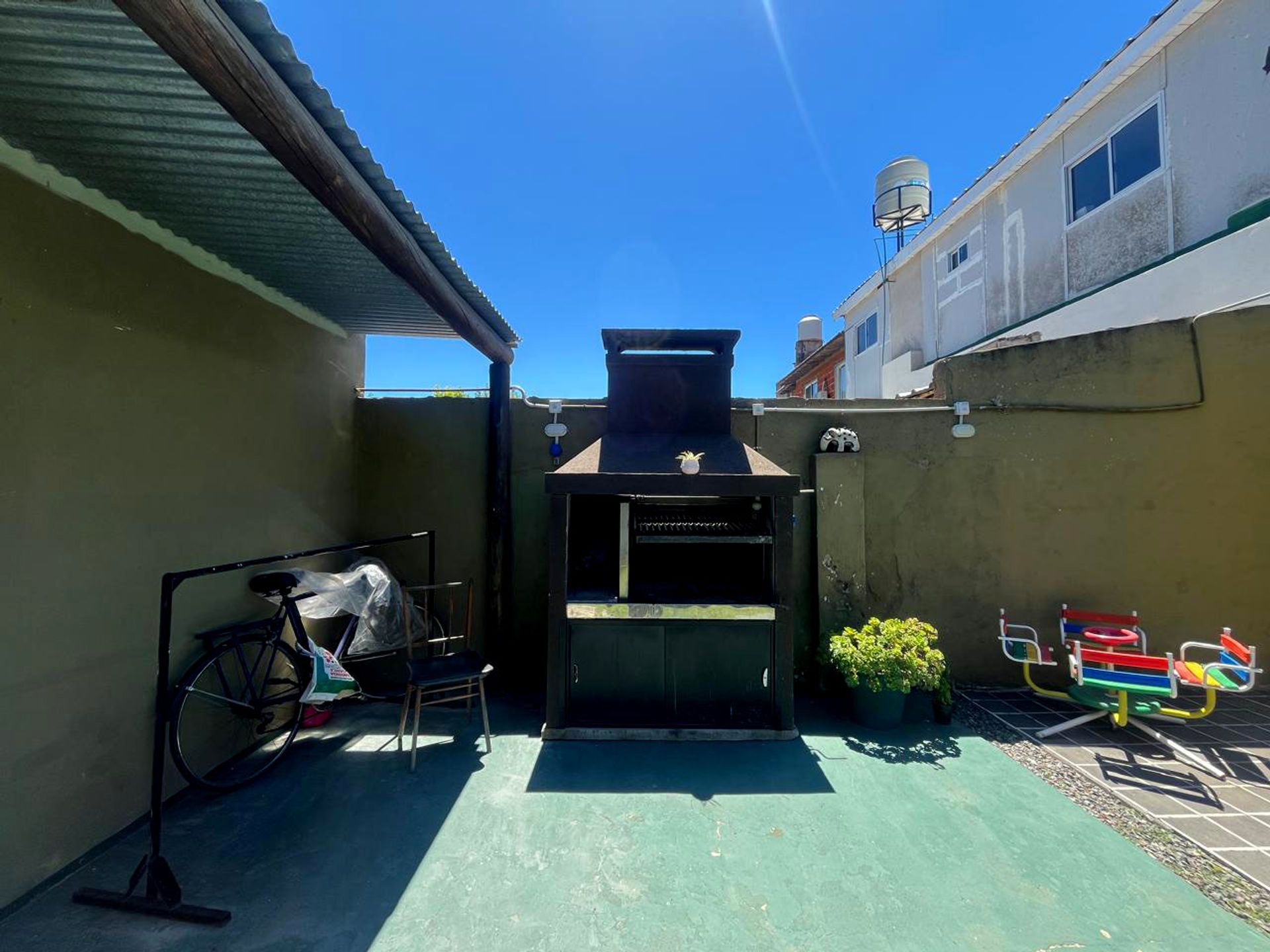 VENTA Casa 3 amb Jardin Cocheras Parri SAN ISIDRO