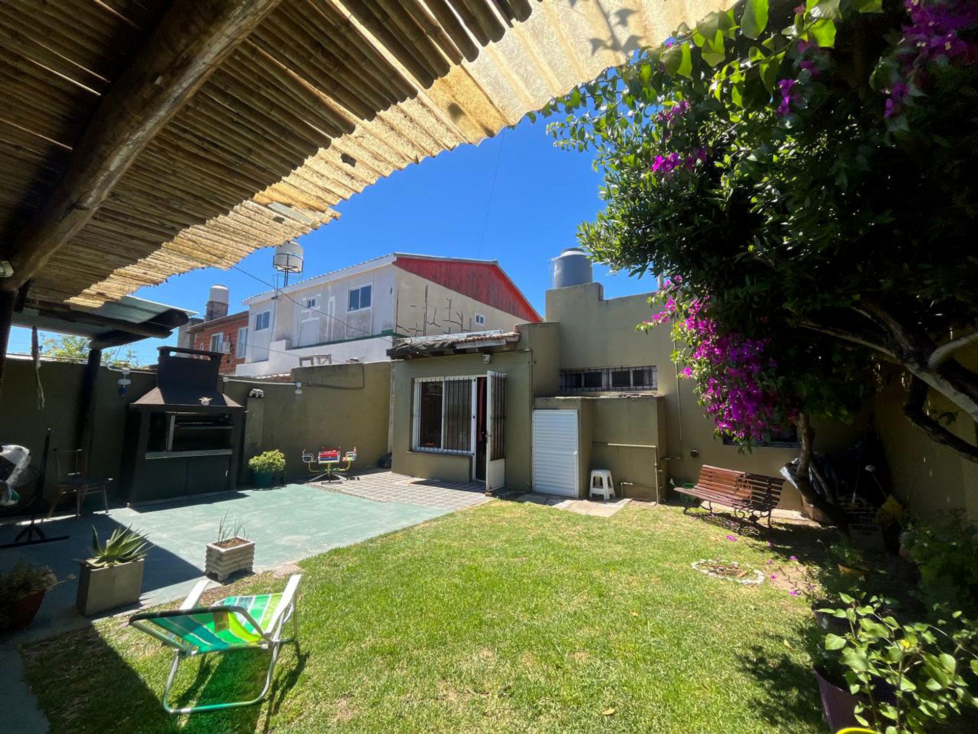 VENTA Casa 3 amb Jardin Cocheras Parri SAN ISIDRO
