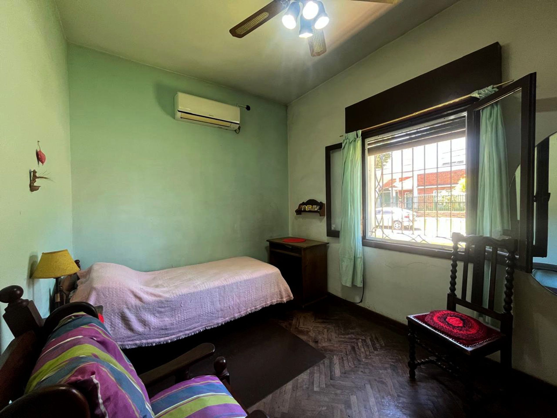 VENTA Casa 3 amb Jardin Cocheras Parri SAN ISIDRO