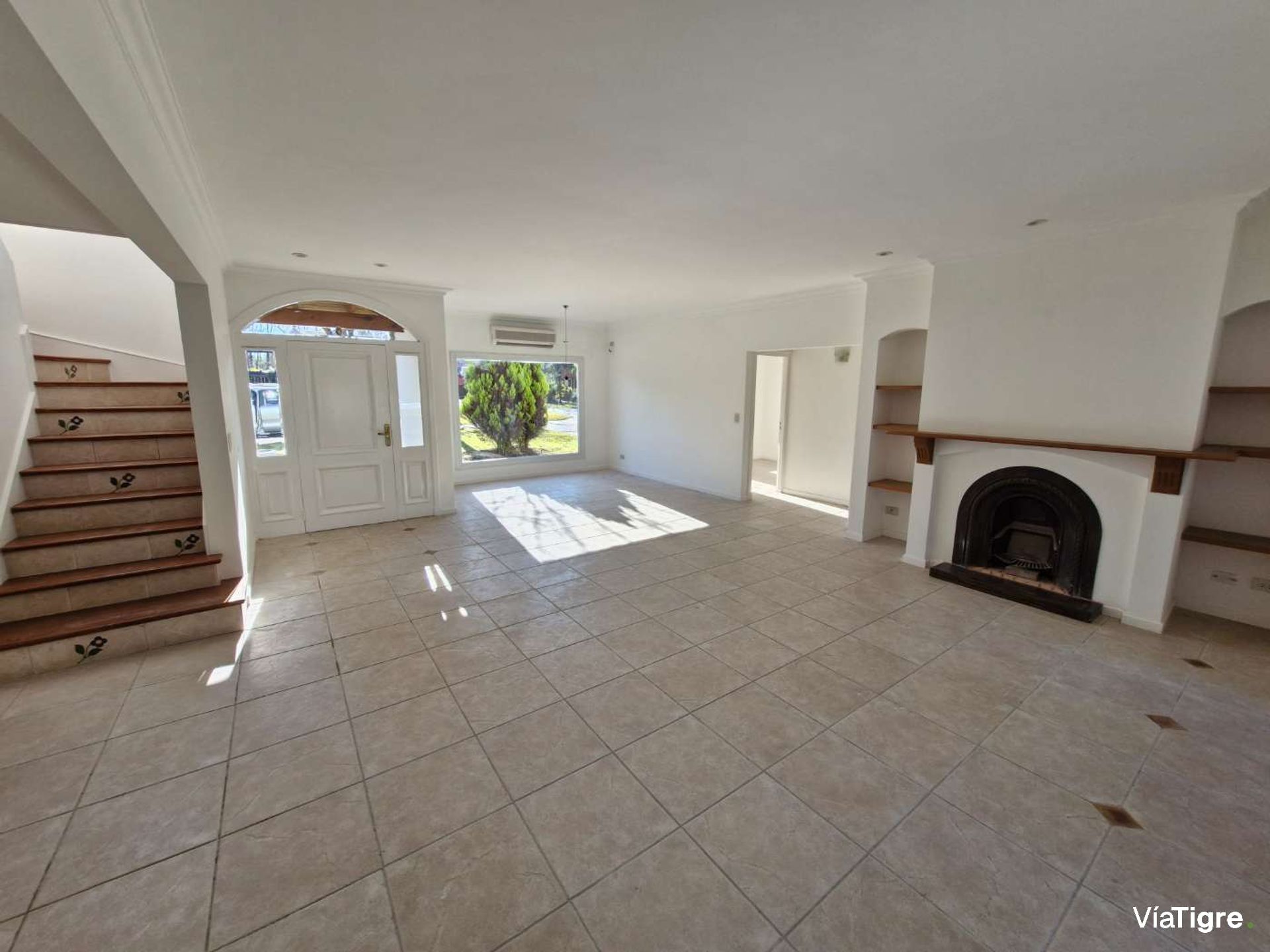 Casa En Santa María De Tigre Con Quincho Y Pileta