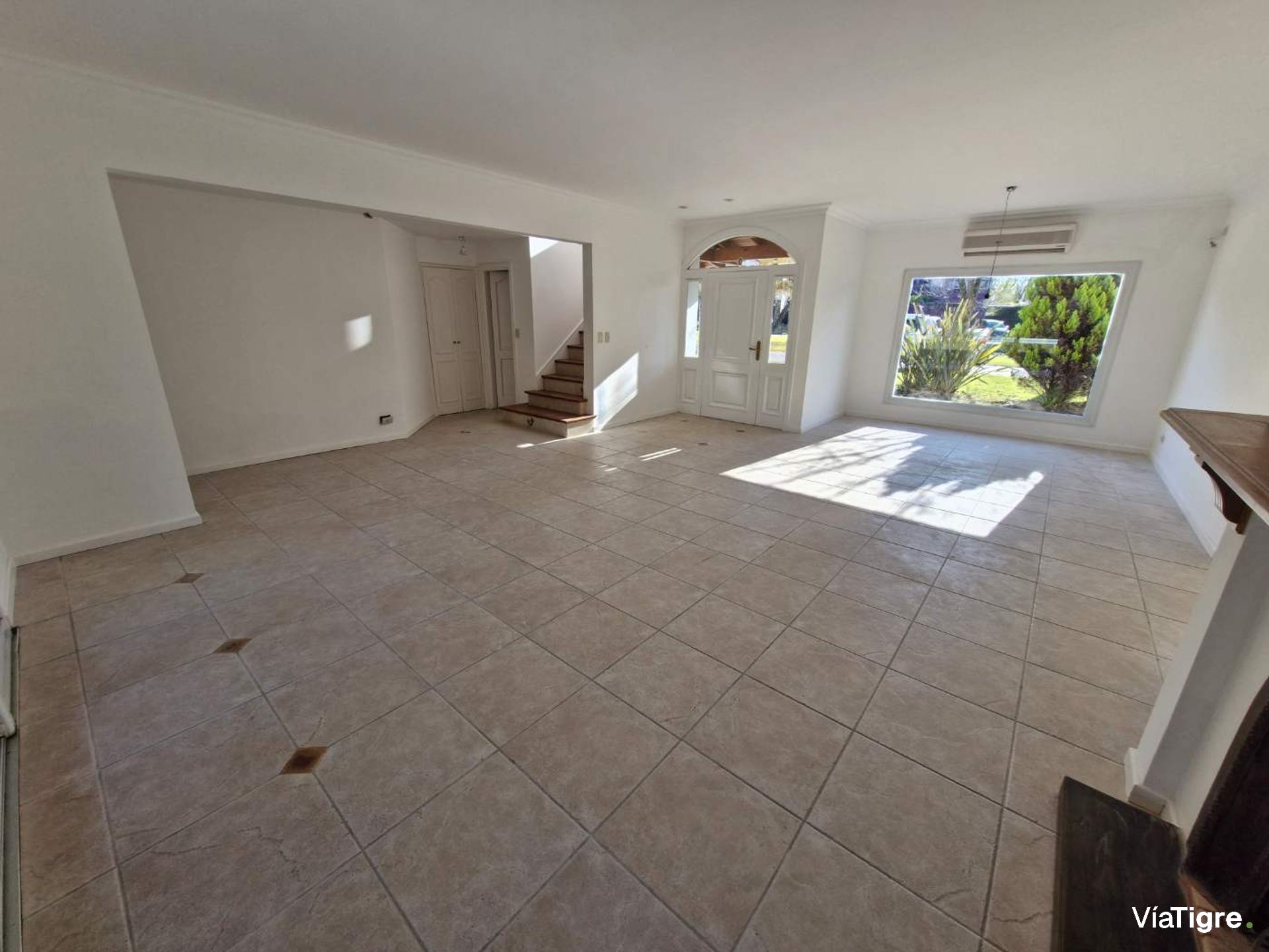 Casa En Santa María De Tigre Con Quincho Y Pileta