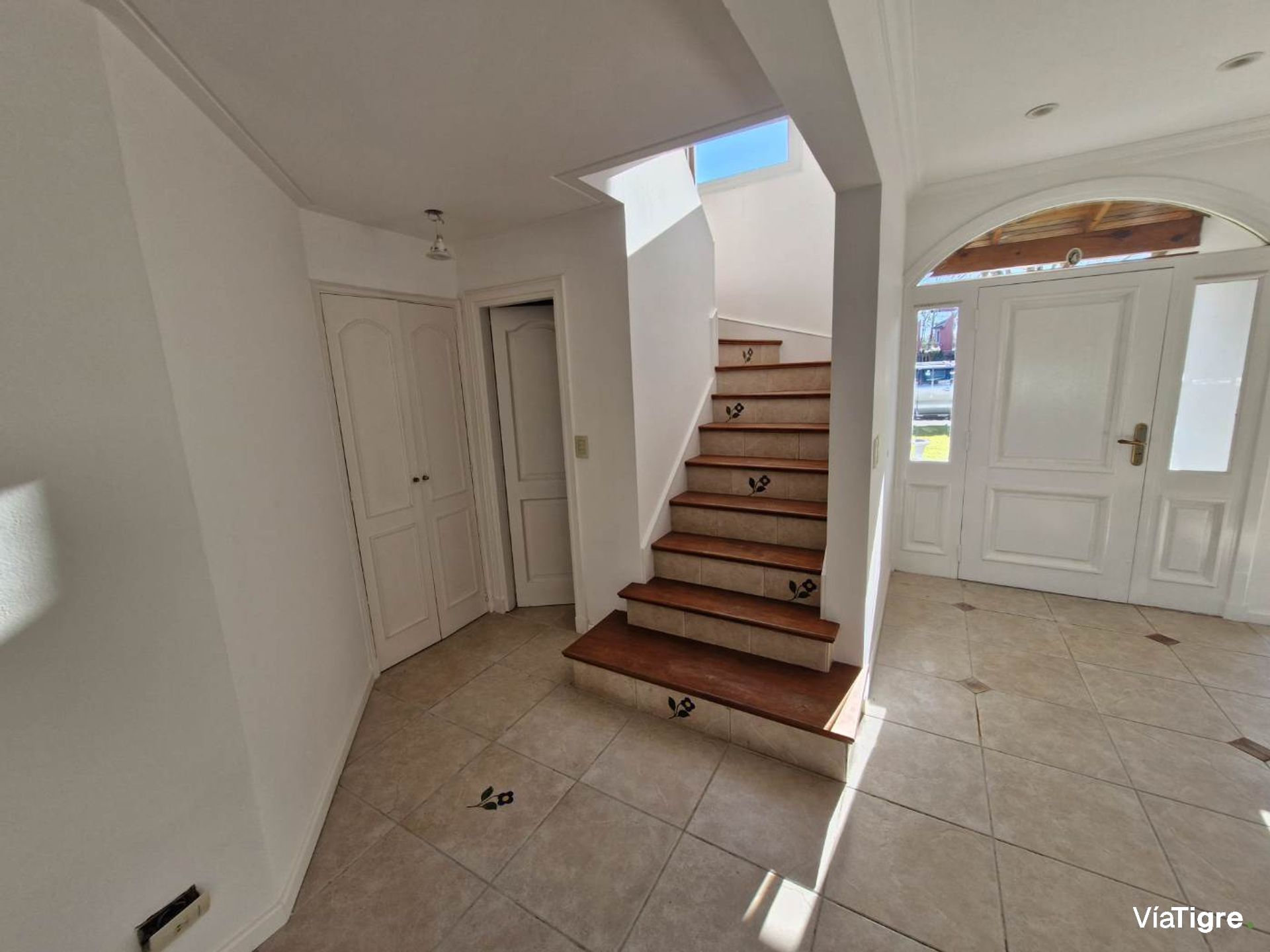 Casa En Santa María De Tigre Con Quincho Y Pileta