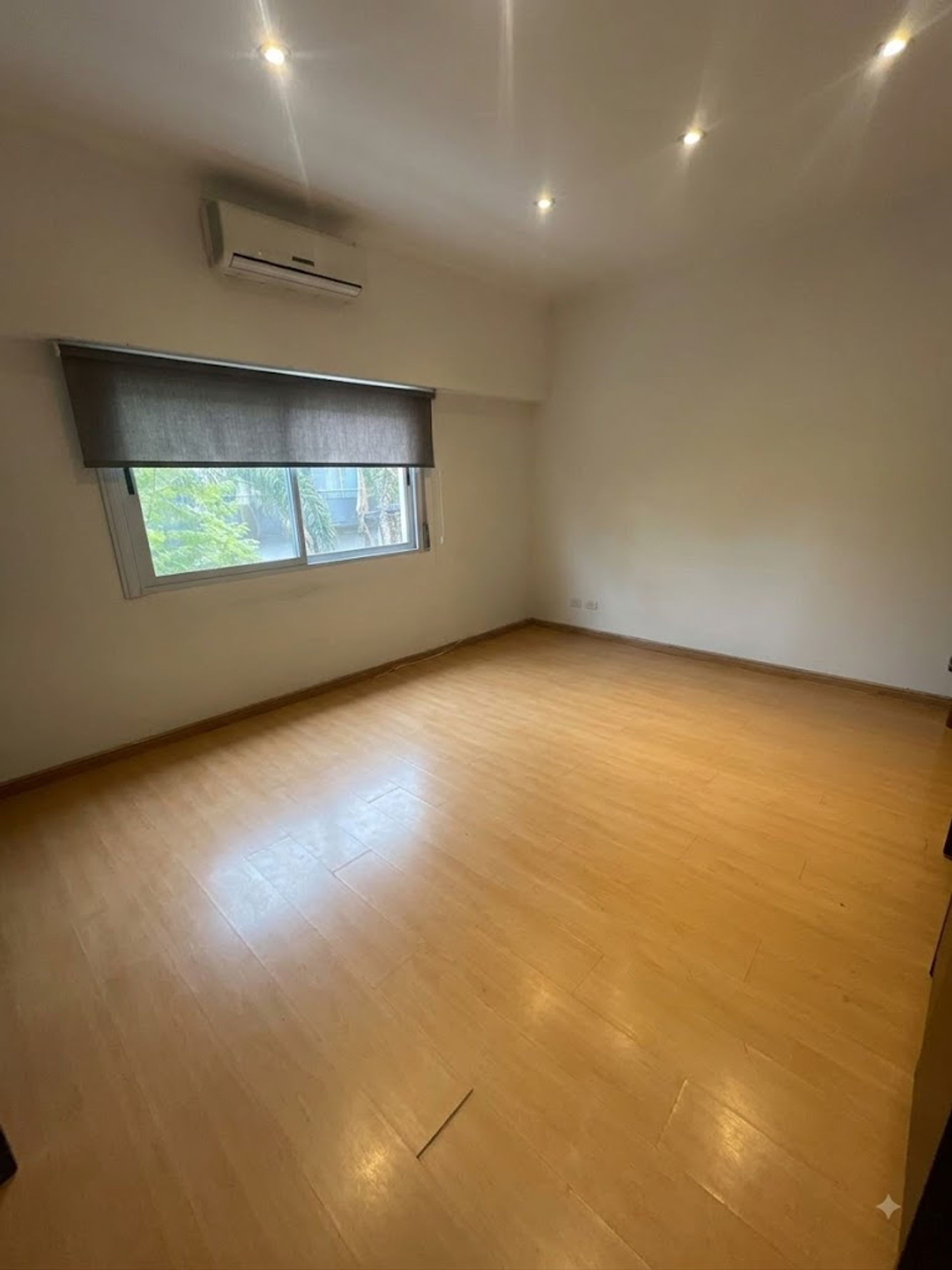 Ph 2 Ambientes 1° Piso Por Escalera Con Patio