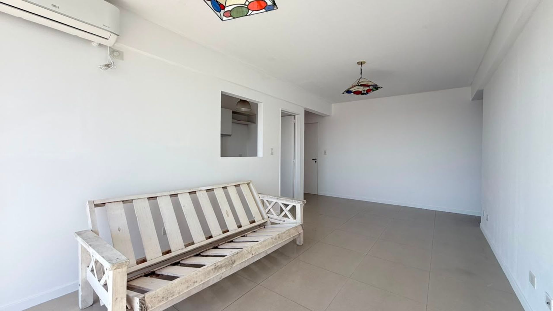 VENDE DEPARTAMENTO 2 AMB piso 14 CON COCHERA
