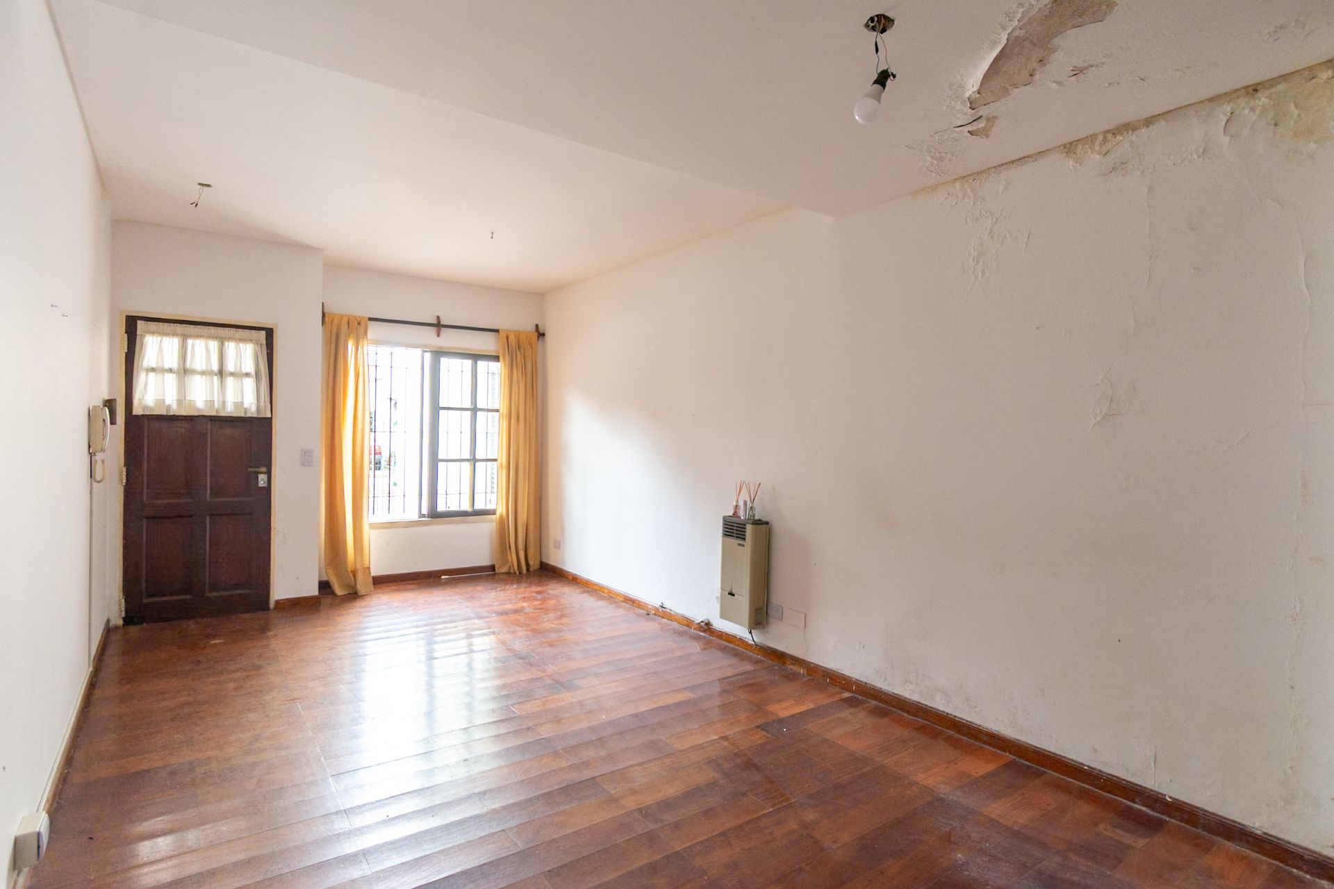 Triplex Con Cochera Olivos Patio Terraza Mucha Luz