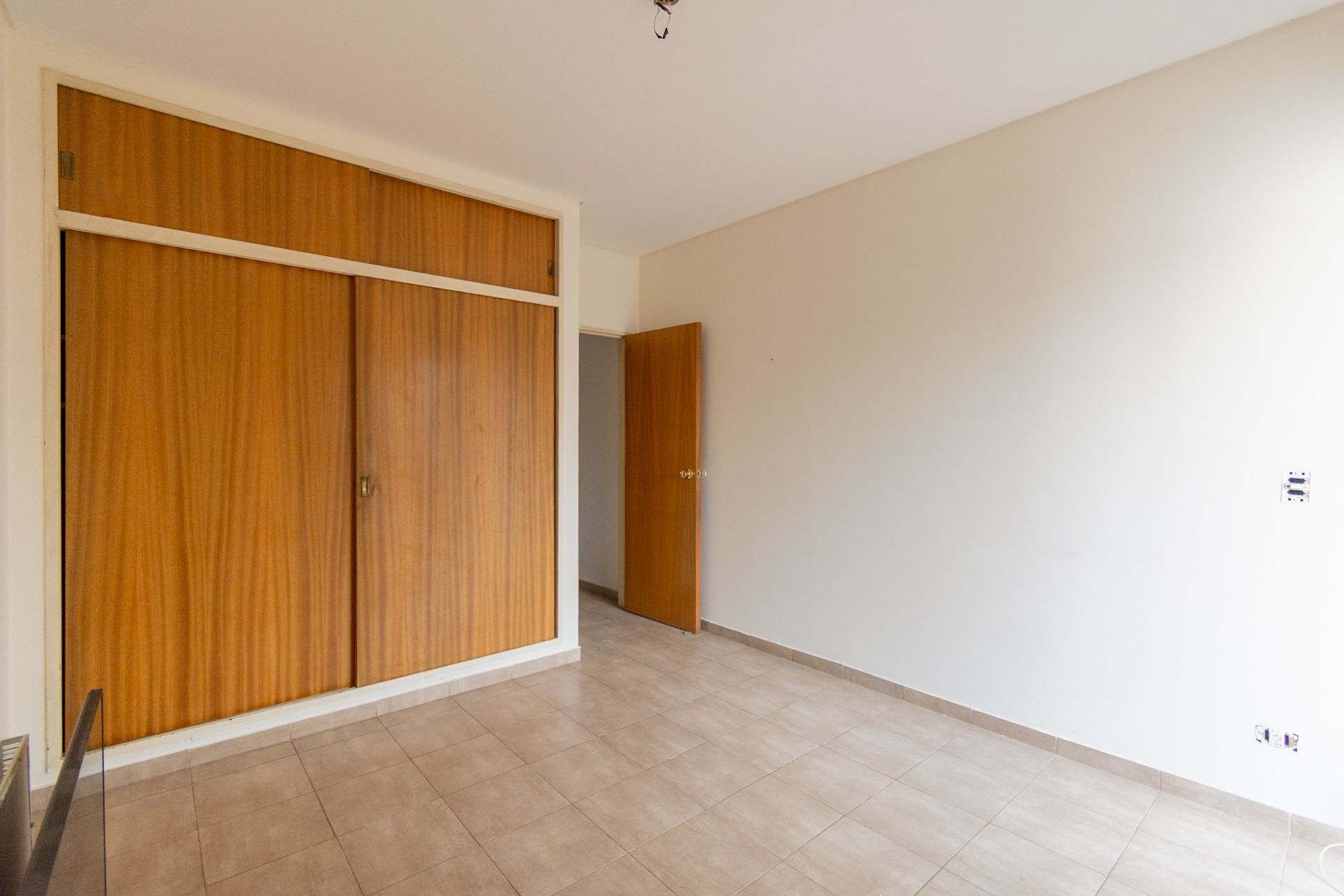 Triplex Con Cochera Olivos Patio Terraza Mucha Luz