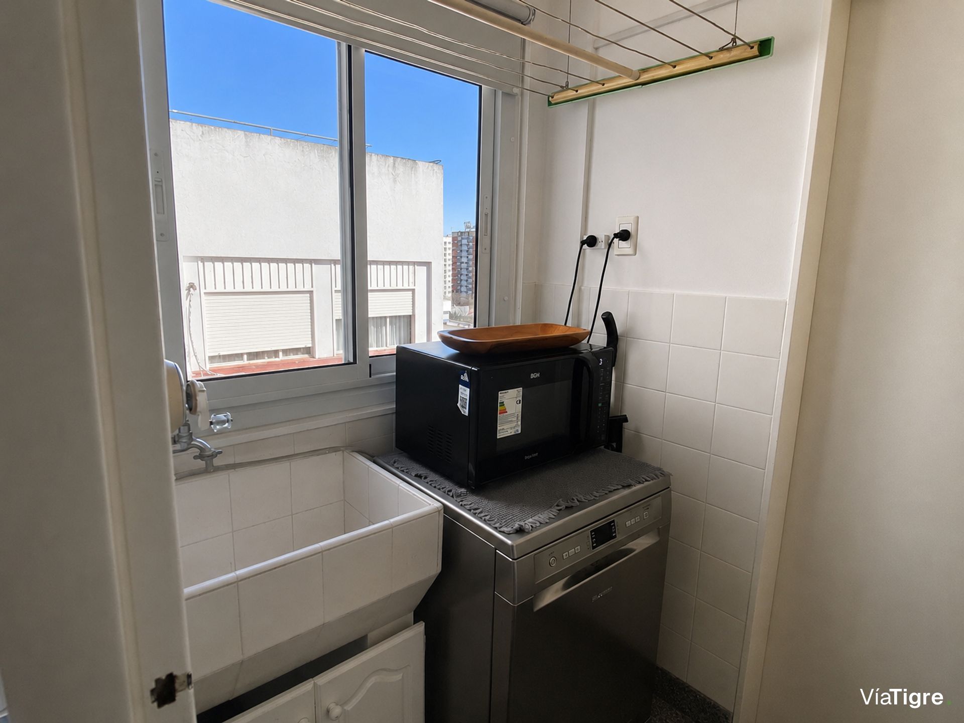 VENTA 4 amb con cochera balcon vista al rio