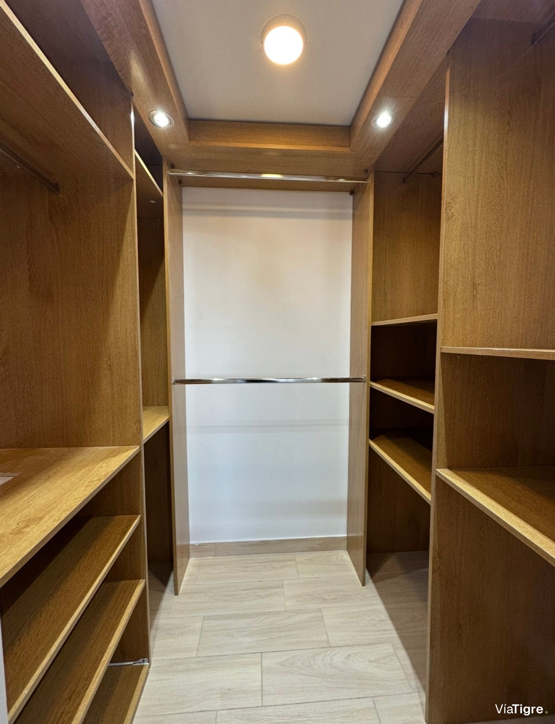 Venta Depto 5 Ambientes Con Cochera En Olivos