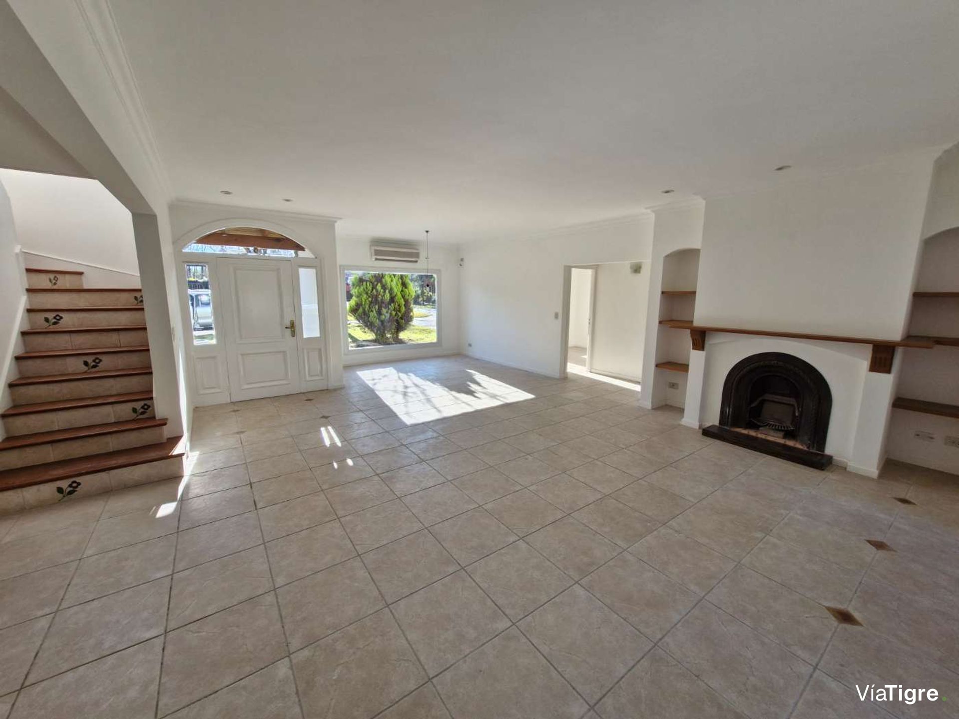 Casa En Santa María De Tigre Con Quincho Y Pileta