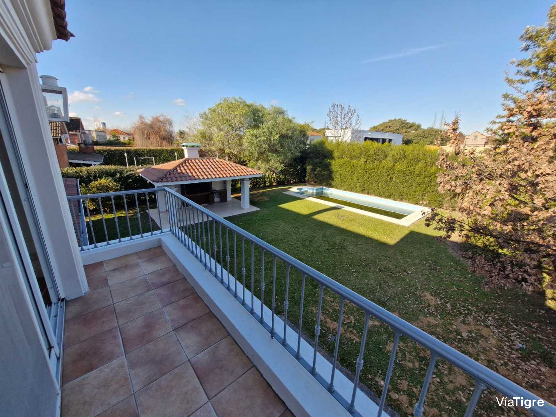 Casa En Santa María De Tigre Con Quincho Y Pileta