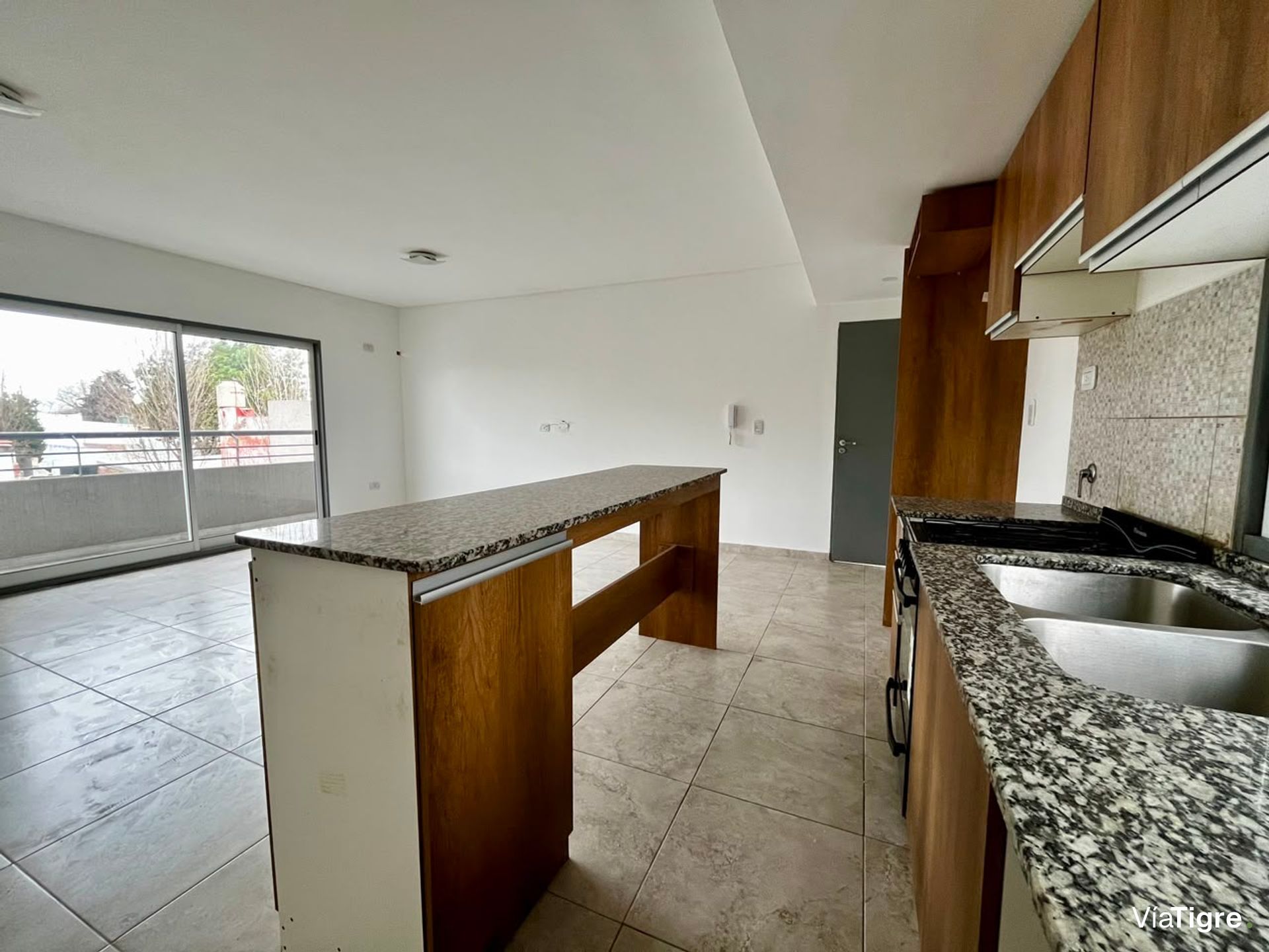 Venta Boulogne Depto 2 Amb con vestidor y balcon