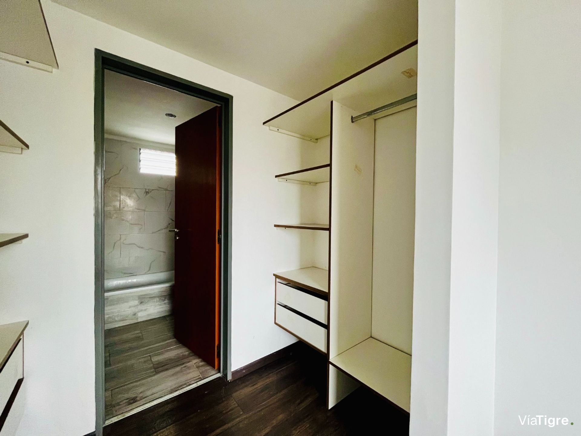 Venta Boulogne Depto 2 Amb con vestidor y balcon