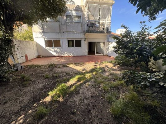 3 Ambientes Planta Baja Patio Guardacoche Martinez