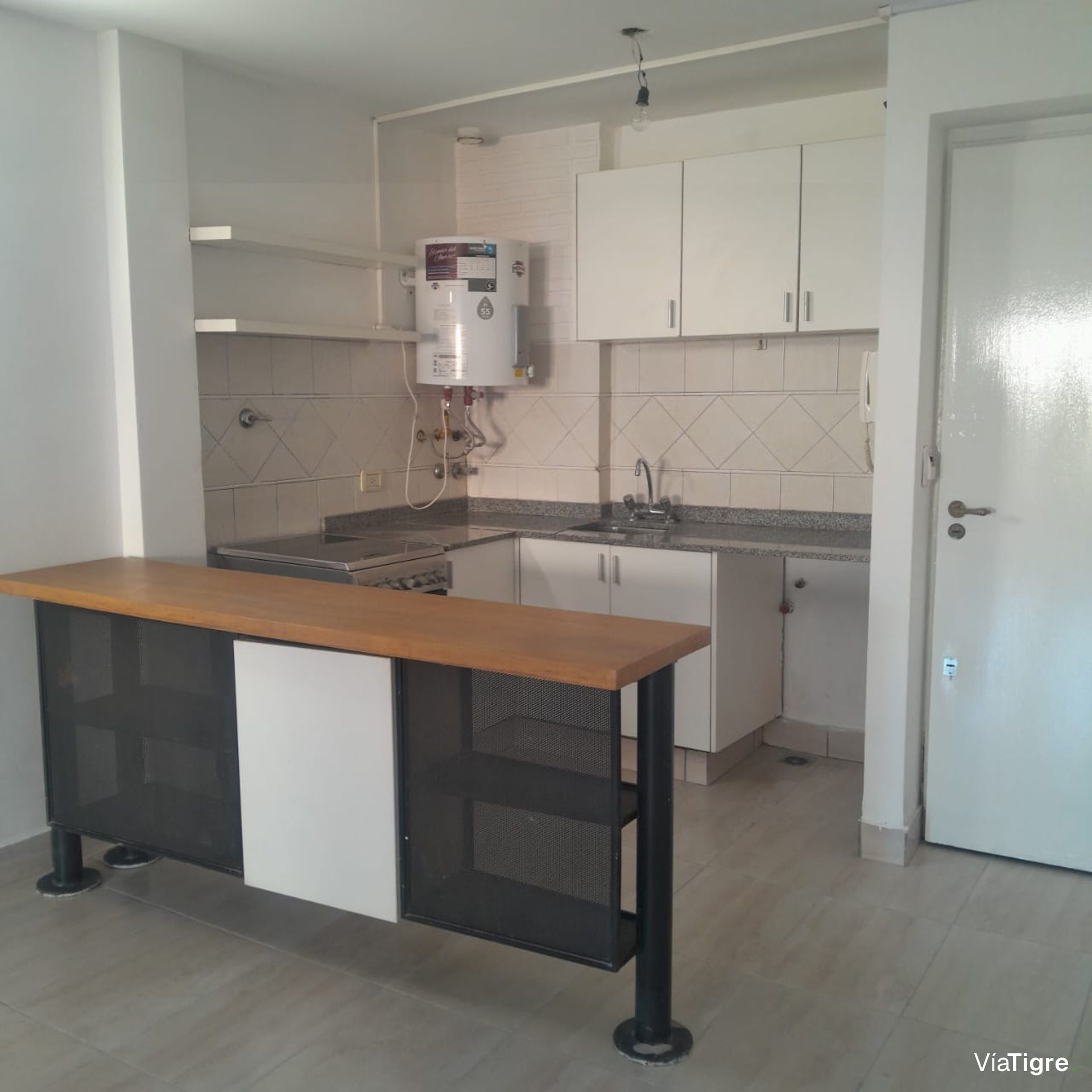 Venta Amplio Departamento Monoambiente en Florida