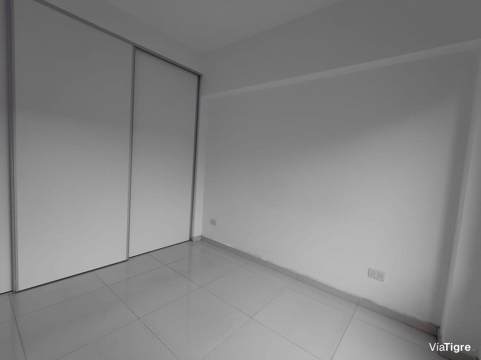 Alquiler Departamento 2 amb c/cochera.V.Martelli