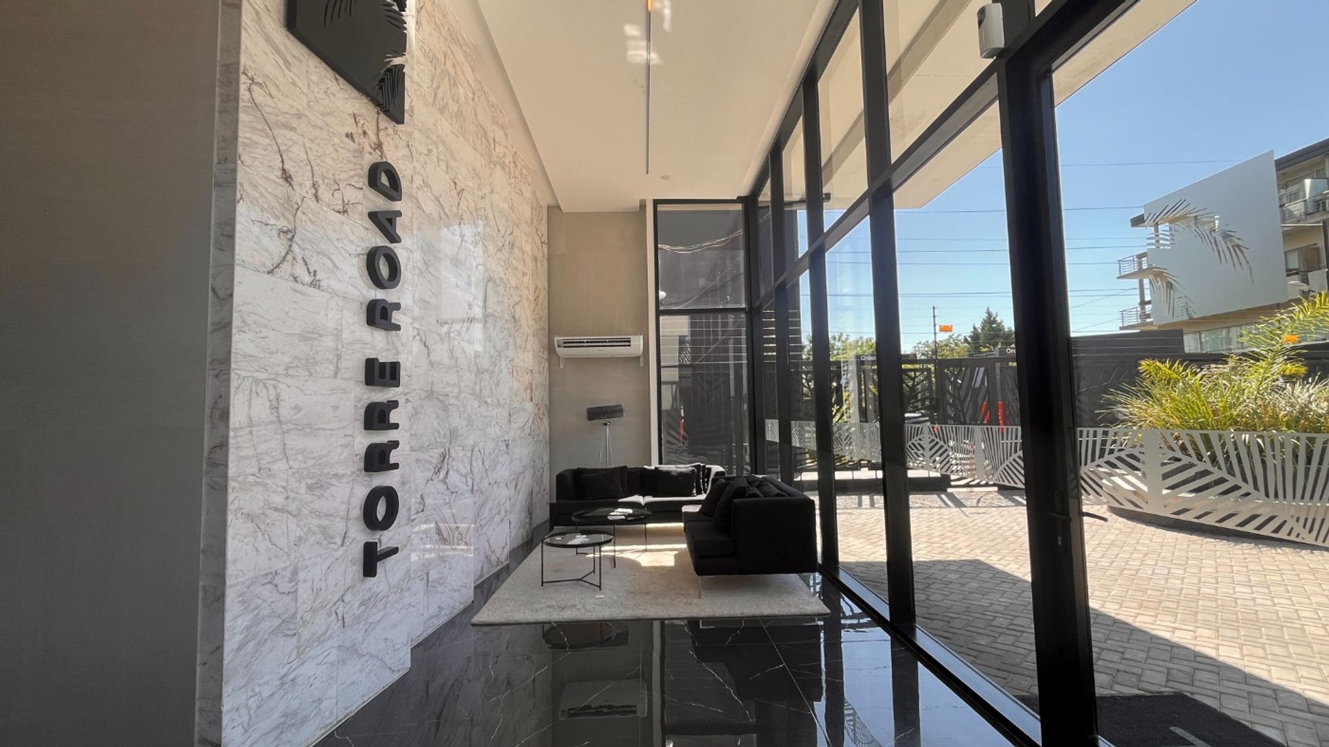 Dpto 2 amb Balcón con RENTA. 7º Brickell. Tigre.