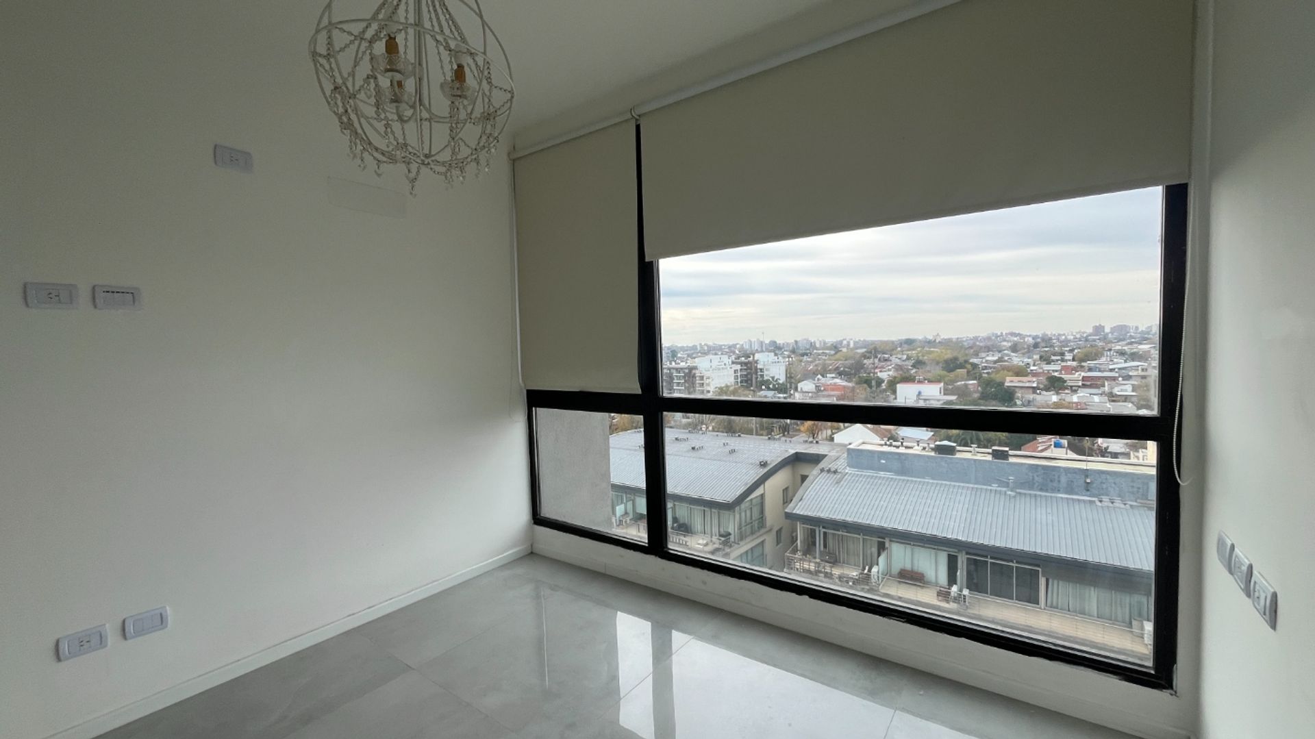 Dpto 2 amb Balcón con RENTA. 7º Brickell. Tigre.