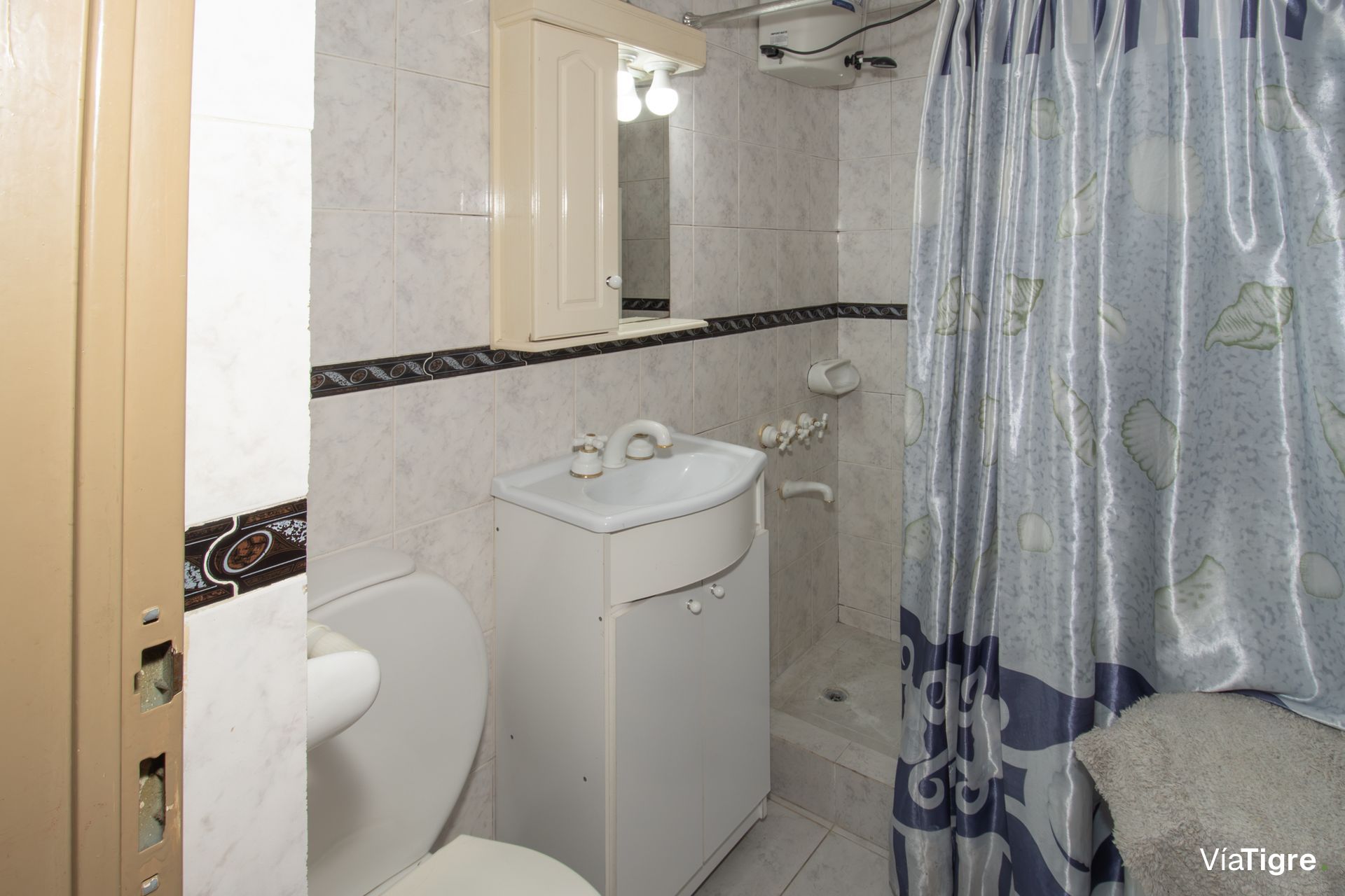 DEPARTAMENTO 2 AMB. CARAPACHAY acepto permuta,