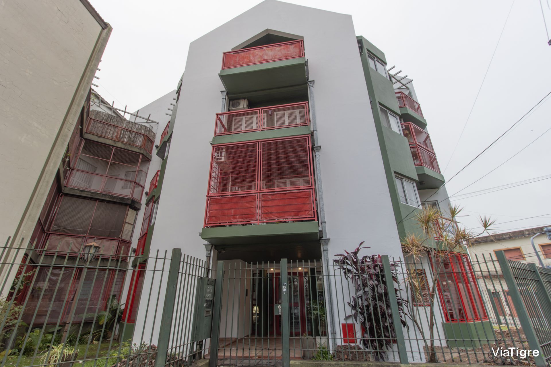DEPARTAMENTO 2 AMB. CARAPACHAY acepto permuta,