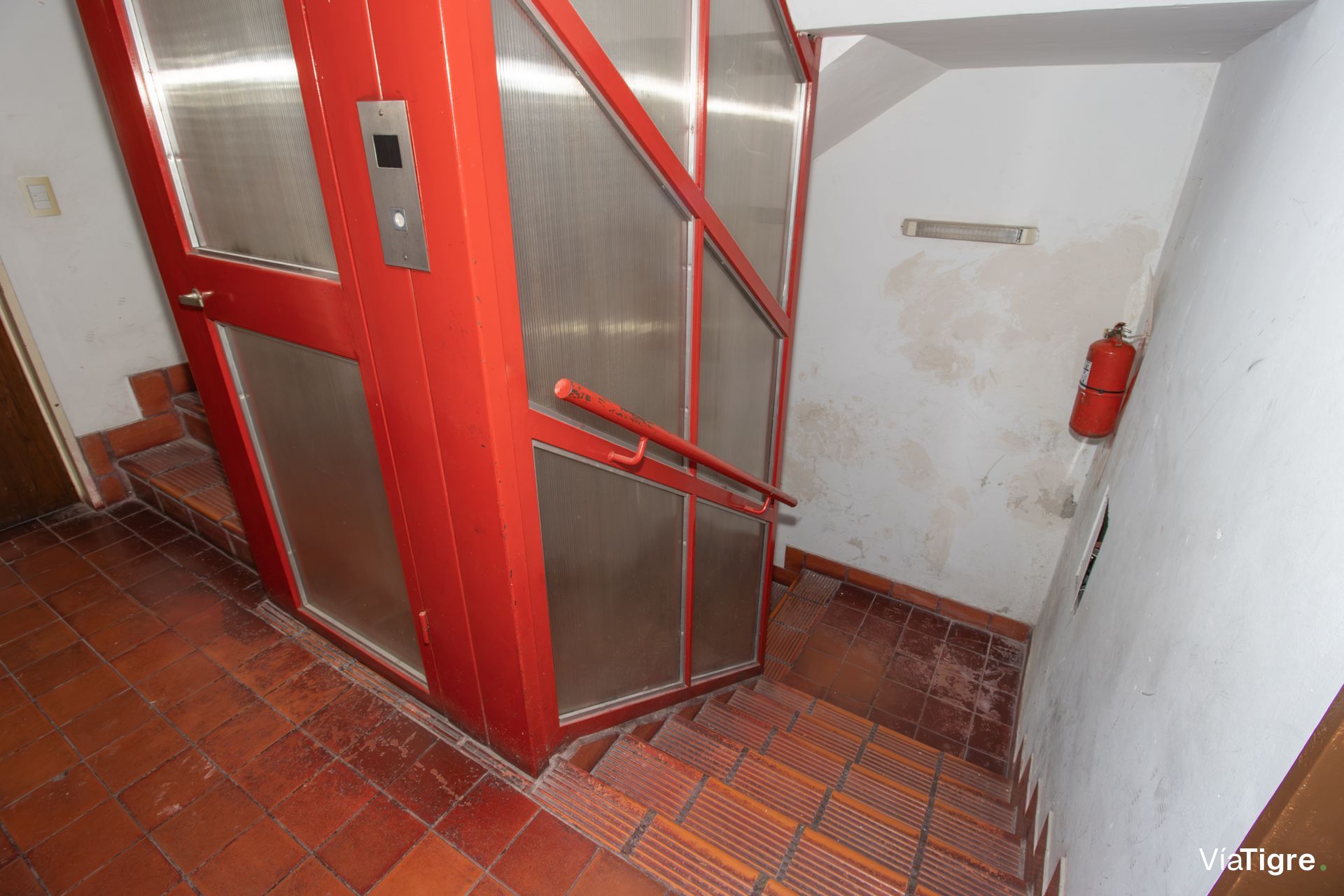 DEPARTAMENTO 2 AMB. CARAPACHAY acepto permuta,