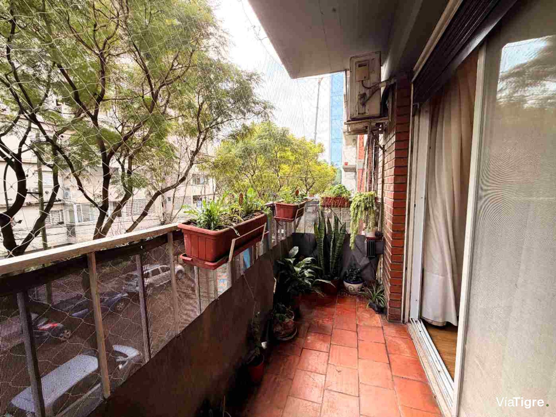 Venta Dpto 4 ambientes en V Martelli con cochera
