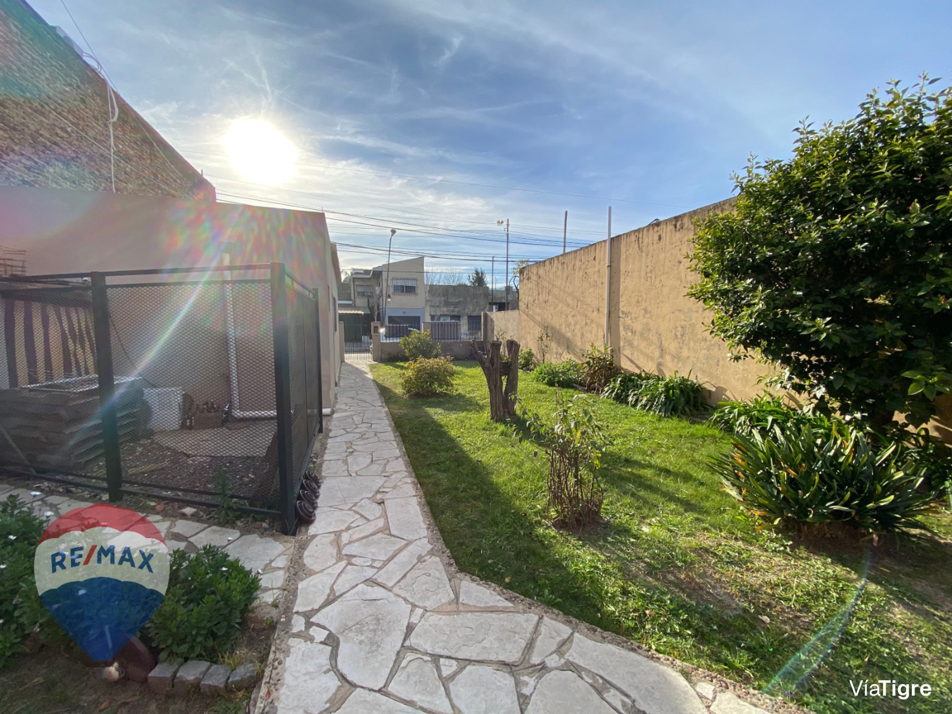 Venta Casa 3 Amb + 2 Deptos, Victoria