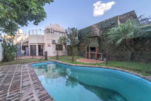 Venta casa 4 amb pileta parrilla Florida