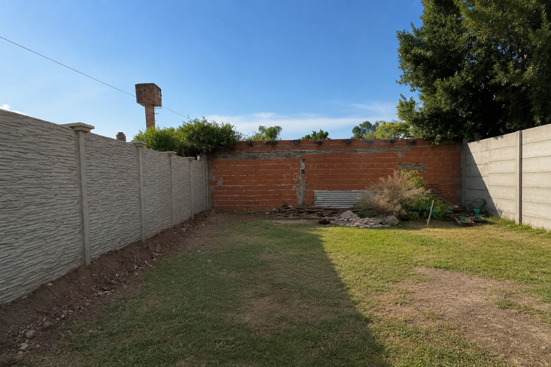 Venta Lote Con Casa A Refaccionar En El Talar
